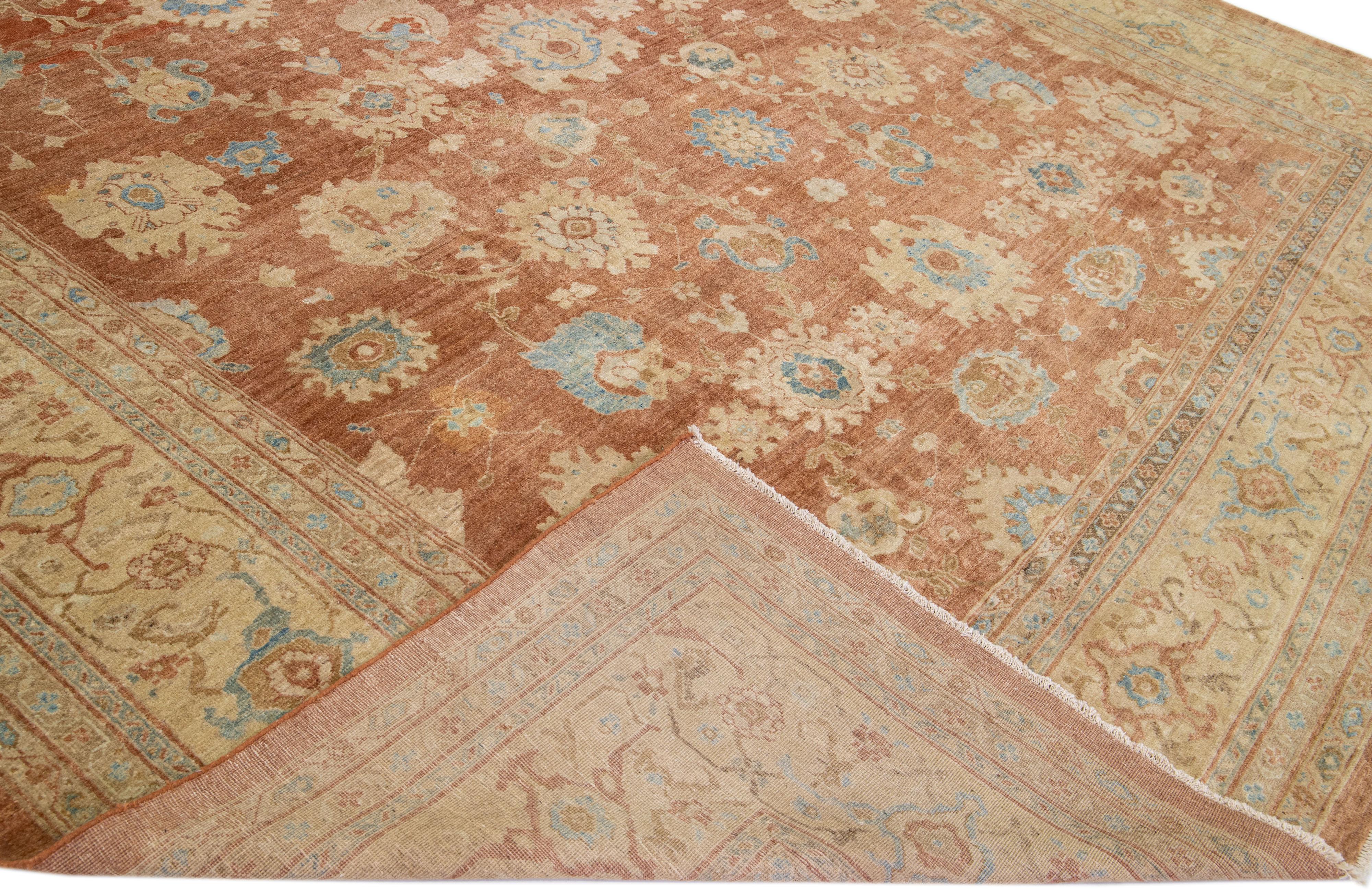 Pakistanais Tapis carré en laine de Sultanabad, fait à la main, de forme carrée et moderne, à motif floral, de couleur Brown en vente