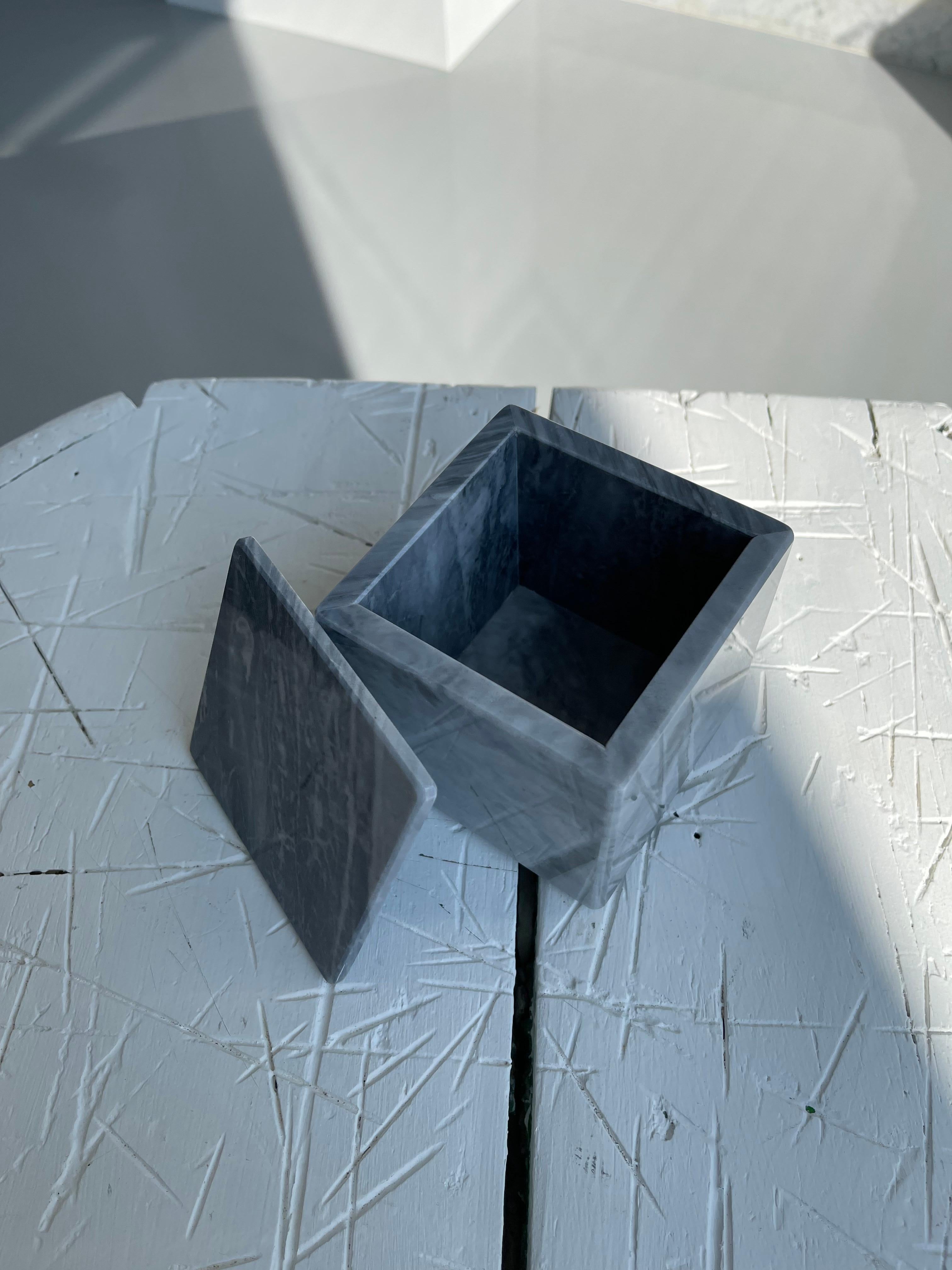 Handmade Squared Grey Bardiglio Marble Box with Lid For Sale 2