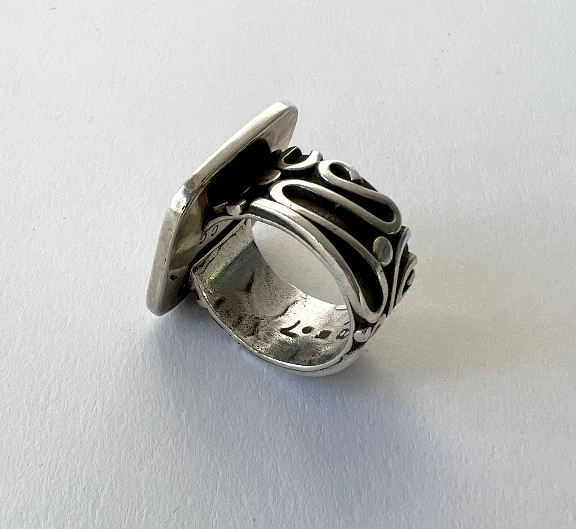 Handmade Sterling Silver Modernist Swirl Gentlemens Ring In Good Condition In Palm Springs, CA