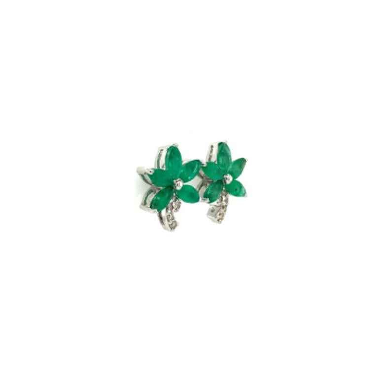 Handmade Sterling Silver Natural Emerald Diamond Floral Stud Earrings In New Condition For Sale In Houston, TX