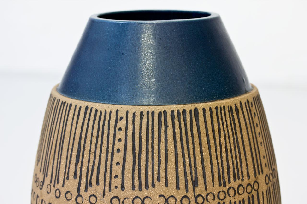 Handmade Stoneware Floor Vase by Lisa Larson for Gustavsberg, Sweden, 1960s In Good Condition In Stockholm, SE