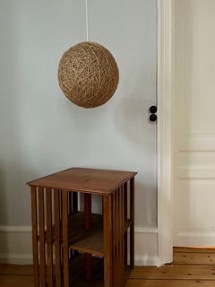 Handgefertigter Anhänger mit Schnursaum 1960er/1970er Jahre