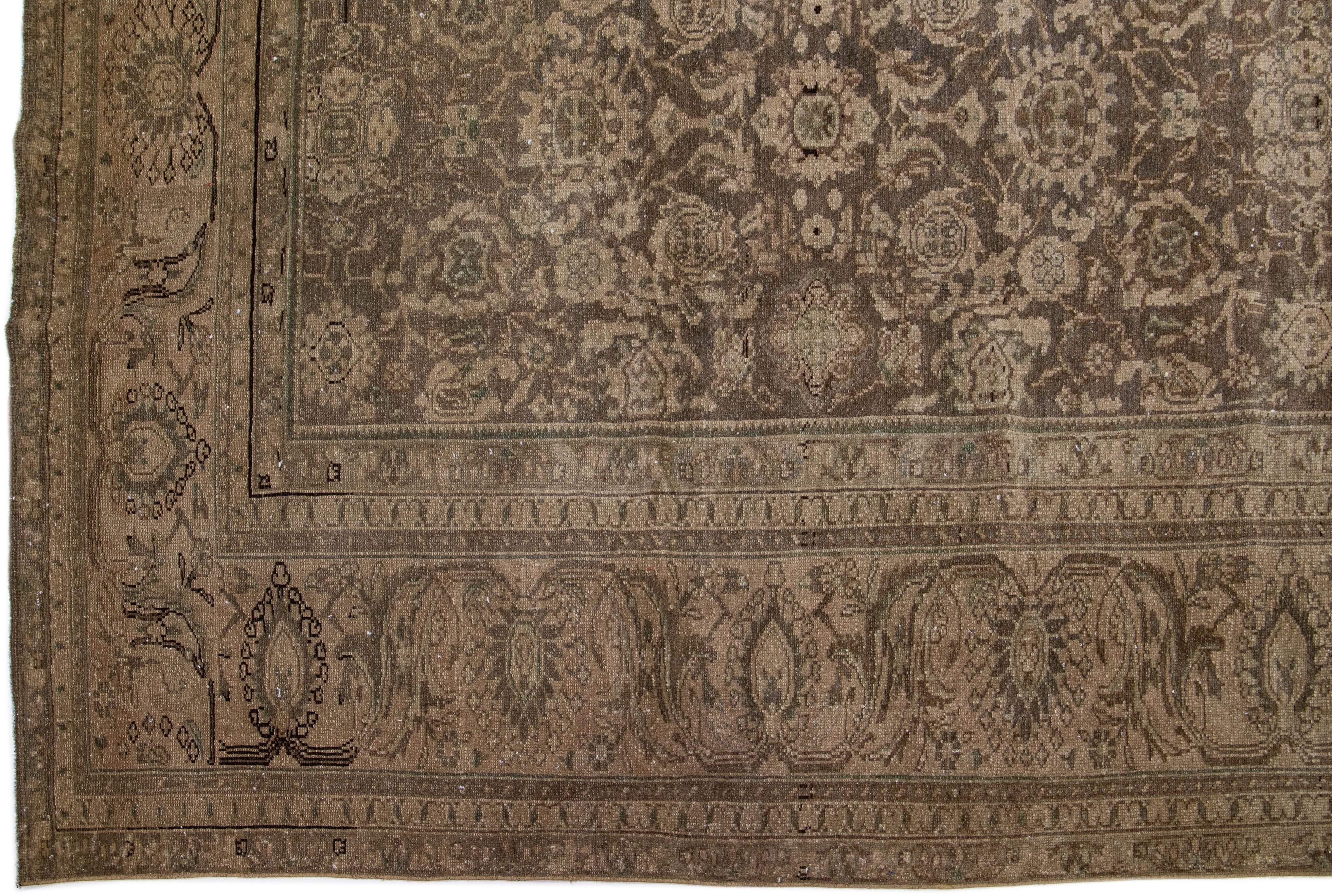 Tapis persan en laine Tabriz 1900, fait à la main, marron avec motif Allover Bon état - En vente à Norwalk, CT