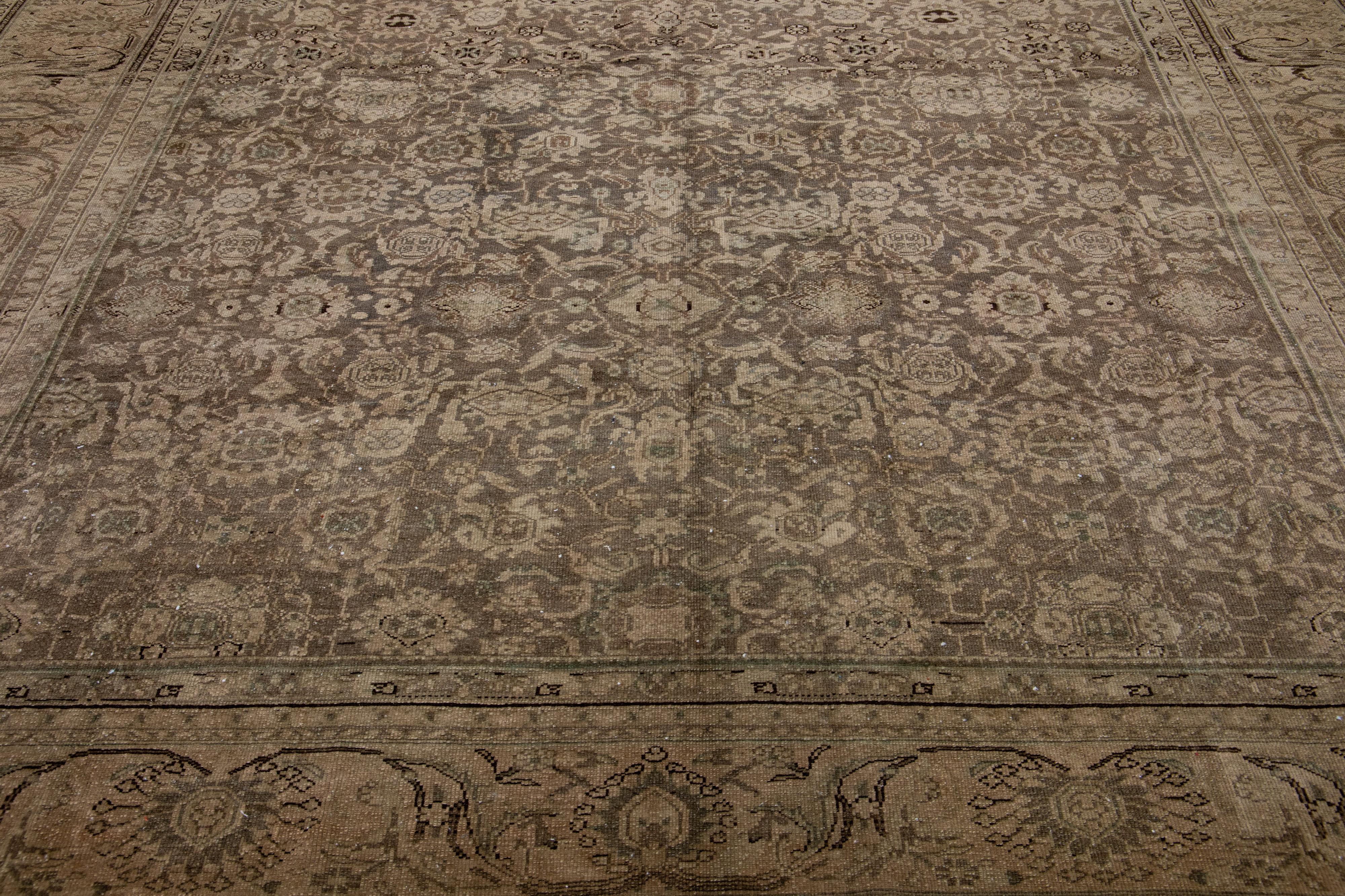 20ième siècle Tapis persan en laine Tabriz 1900, fait à la main, marron avec motif Allover en vente
