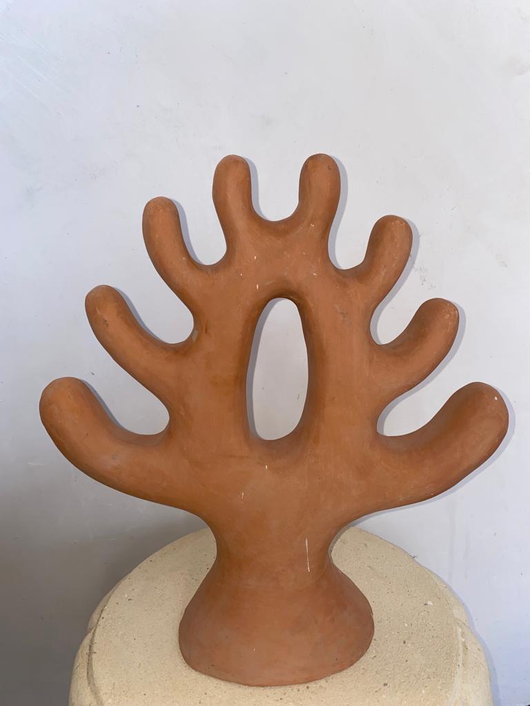 Vase Tamegroute fait main 6 par Orientalisme contemporain
Dimensions : D 38 x H 40 cm
Matériaux : Poterie de tamegroute naturelle faite à la main.

 