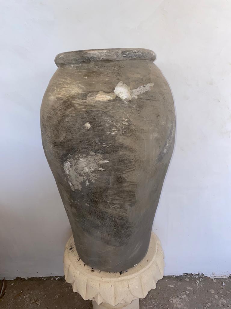 Handmade tamegroute vase 7 by Contemporary Orientalism
Dimensions: D 40 x H 60 cm
Materials: Pottery of tamegroute natural handmade.

