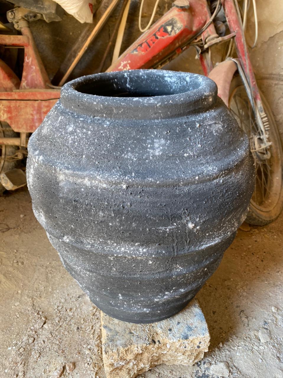 Handgefertigte Tamegroute-Vase 9 von Contemporary Orientalism (Marokkanisch) im Angebot