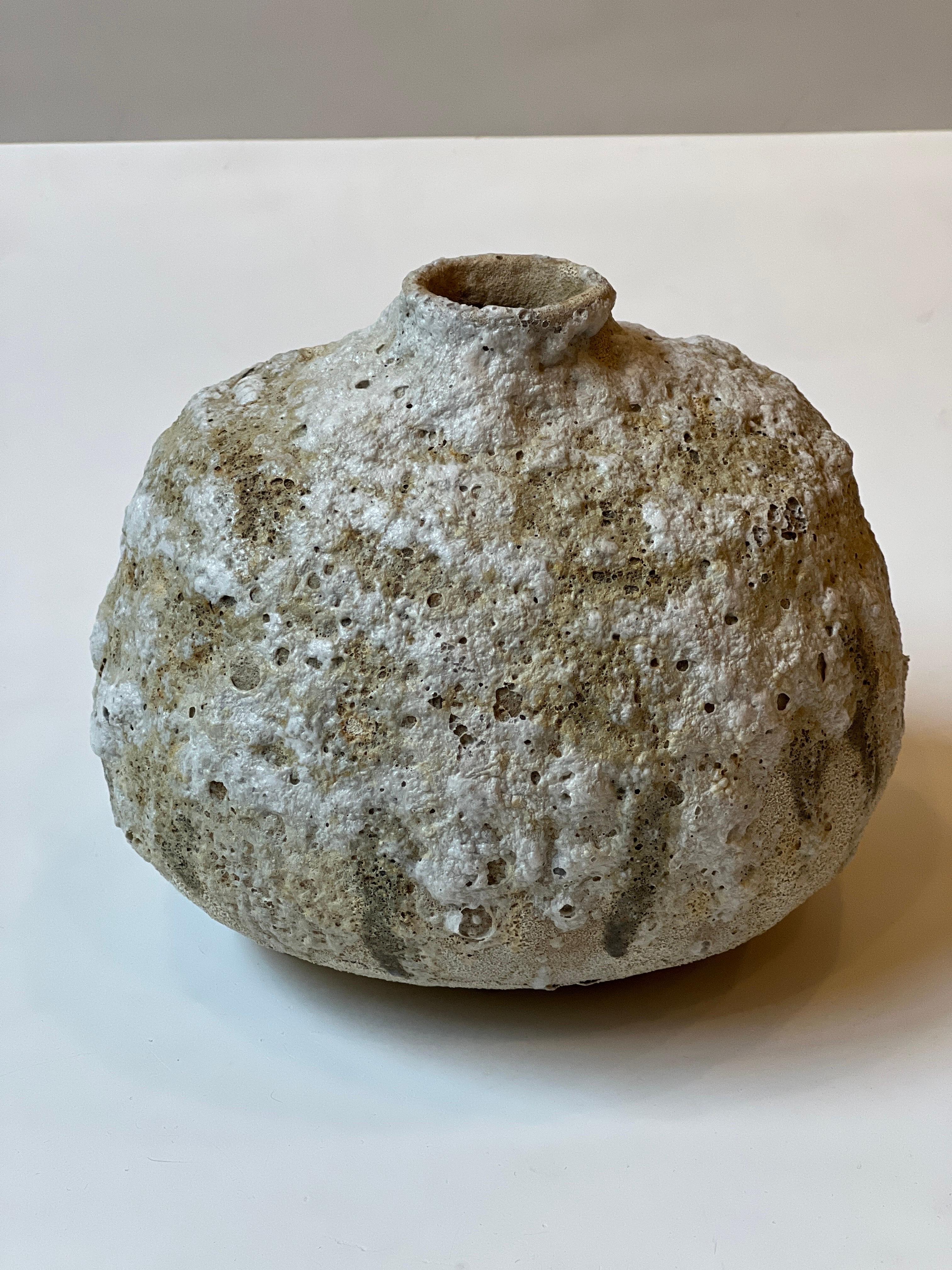 Vaso in terracotta smaltato a mano - Piccolo in vendita 1