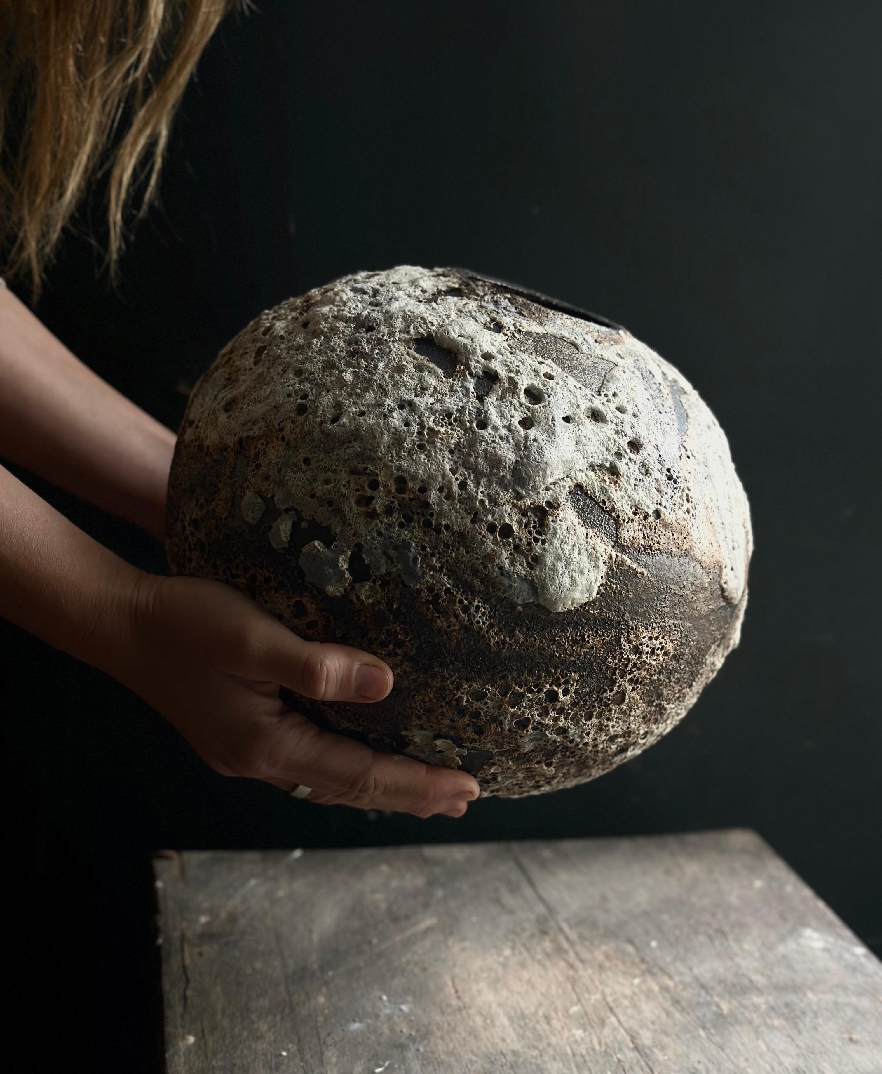 This handmade piece by Maria Loram reflects the quiet yet powerful influence of nature and the wabi-sabi philosophy, where simplicity and imperfection create harmony. Crafted with care and intention, it embodies an organic design that feels both