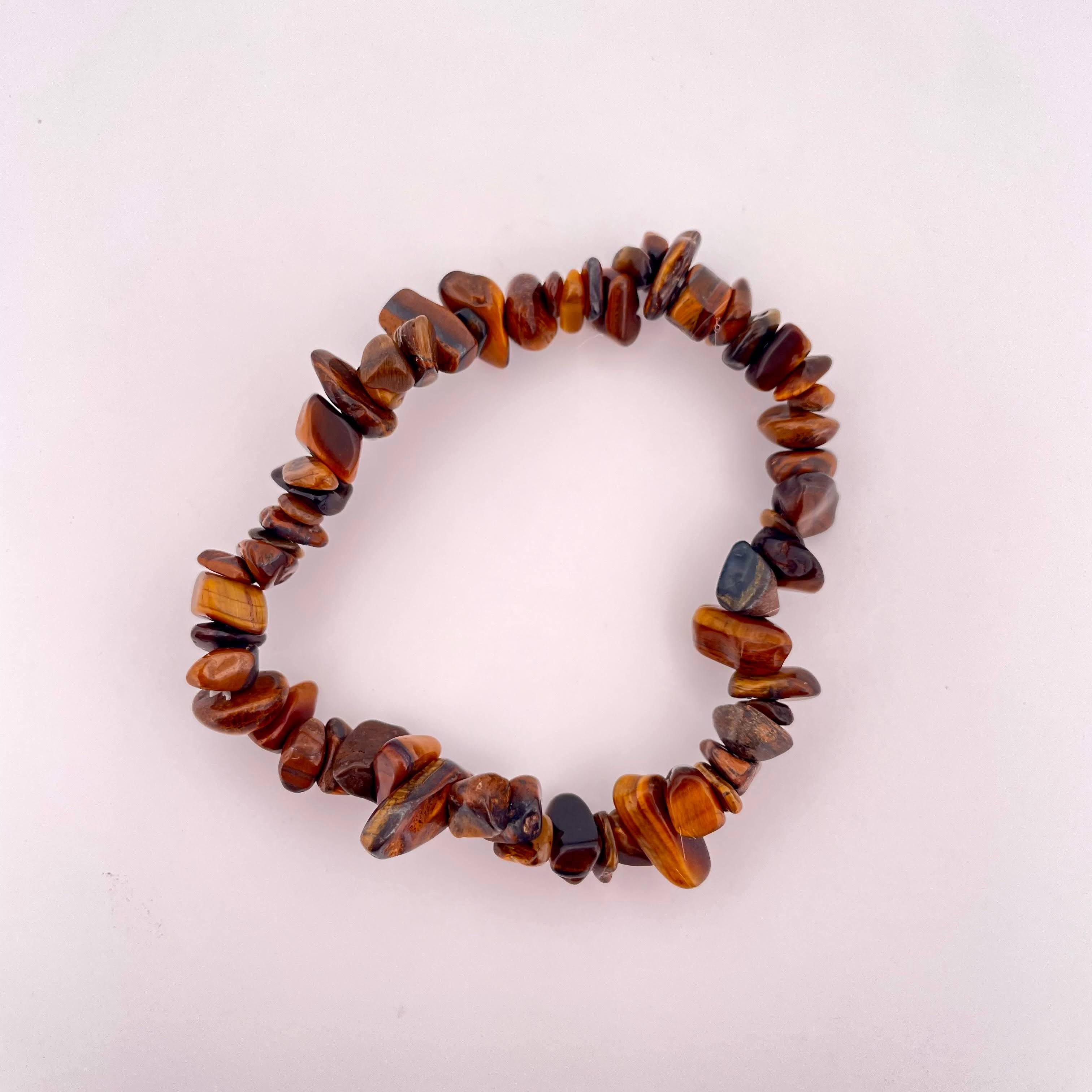 Moderno Bracciale fatto a mano con pietre dell'occhio di tigre a misura libera dal Madagascar in vendita