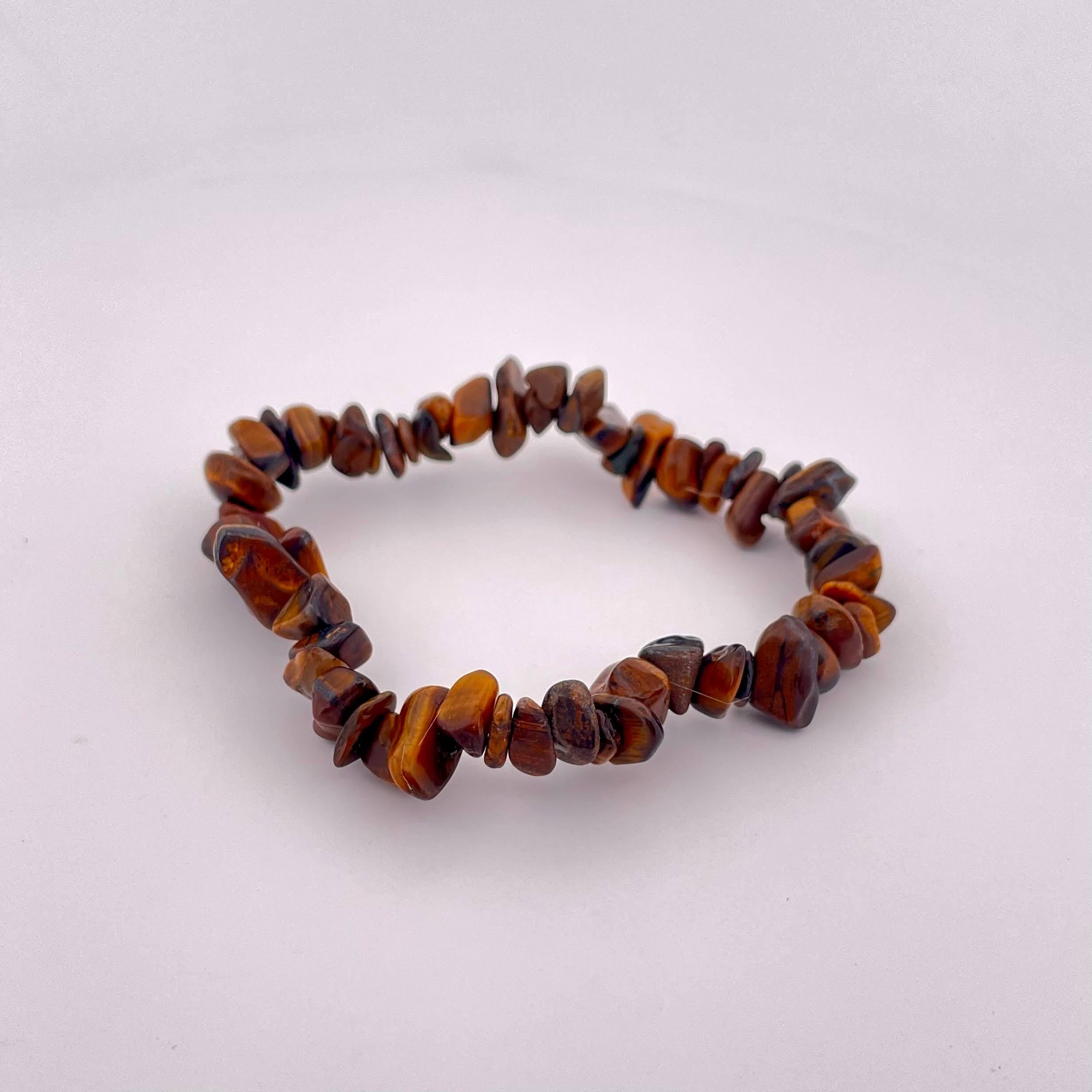 Grezzo Bracciale fatto a mano con pietre dell'occhio di tigre a misura libera dal Madagascar in vendita