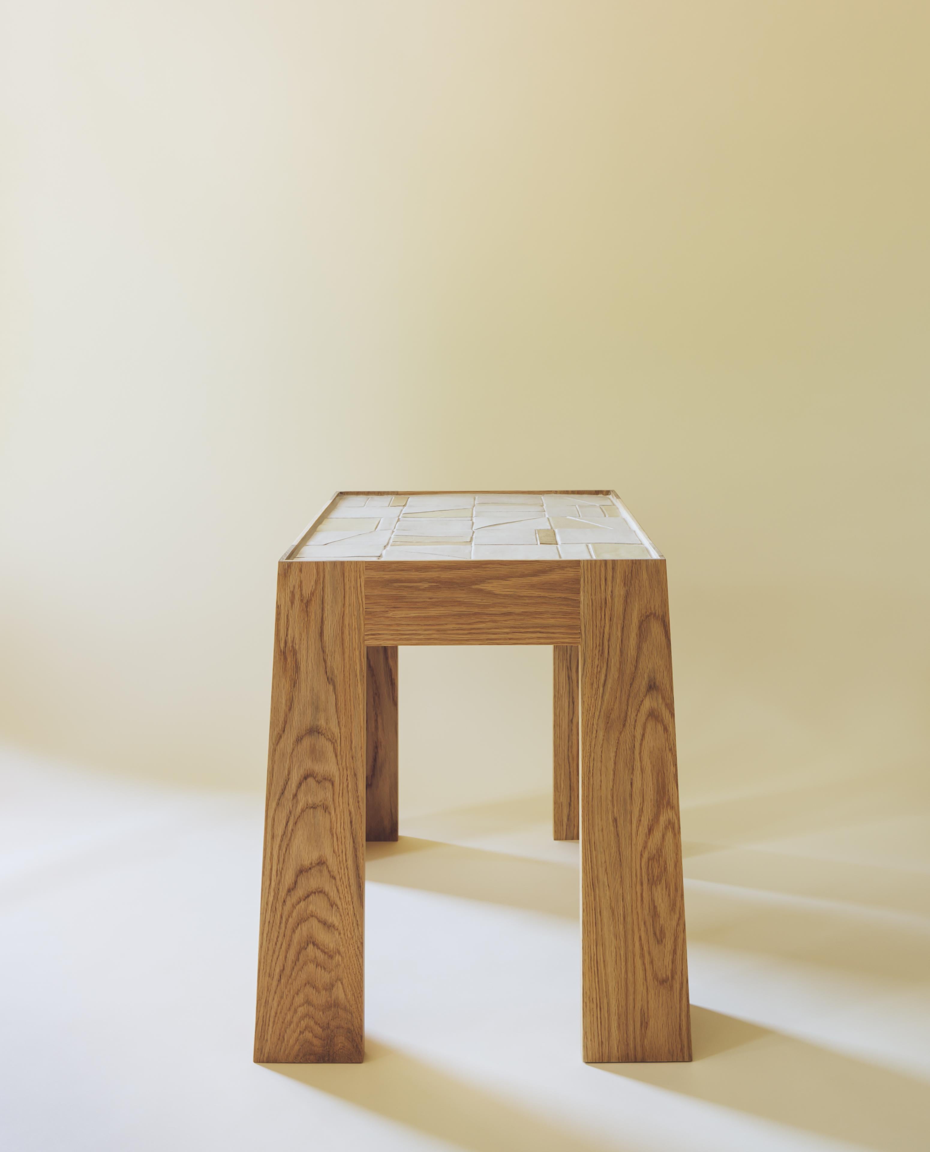 Americano Tavolino Lith con piano in piastrelle fatto a mano di Lynnea Jean, in stock in vendita