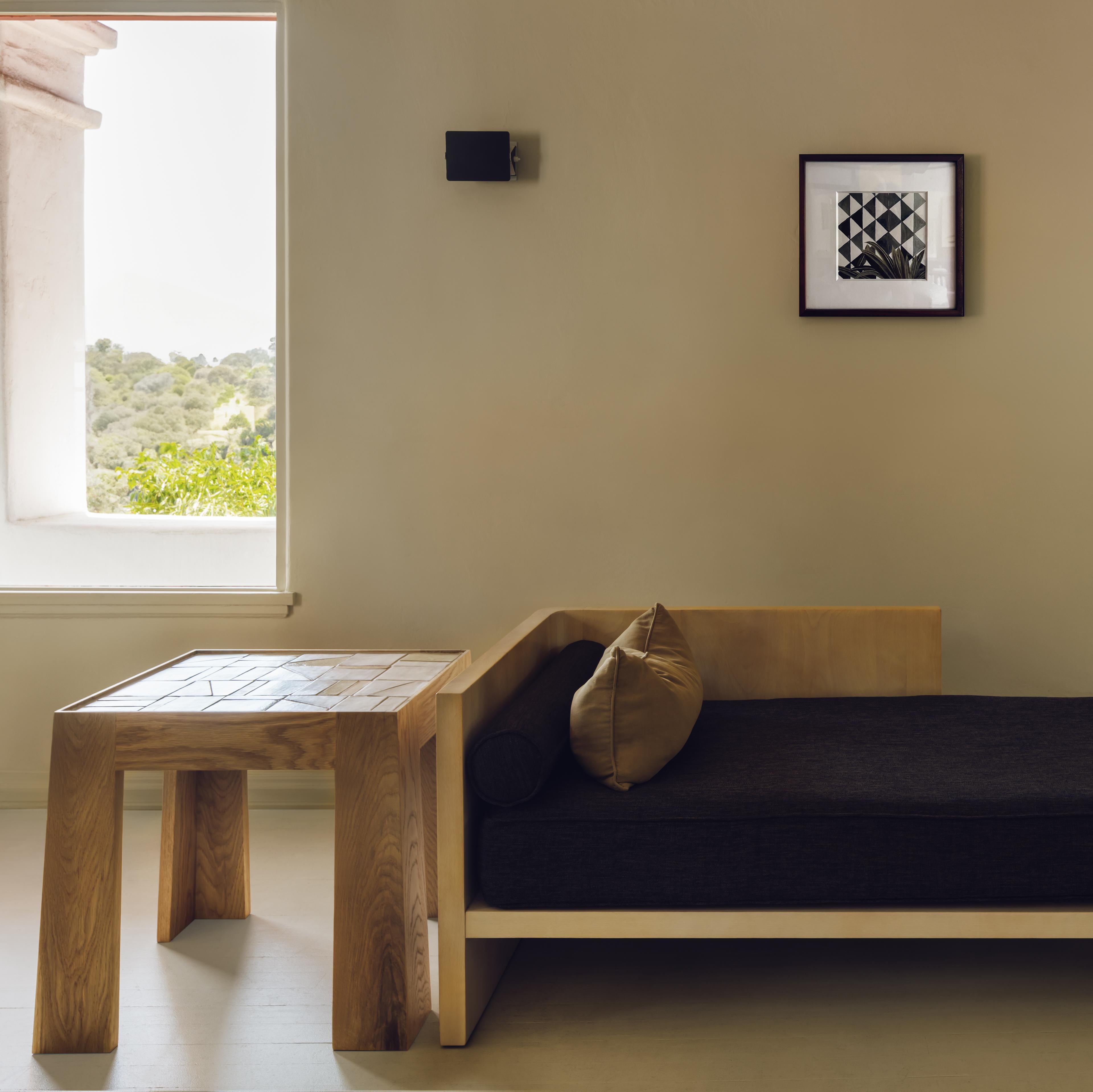 XXI secolo e contemporaneo Tavolino Lith con piano in piastrelle fatto a mano di Lynnea Jean, in stock in vendita