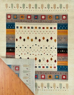 Handgefertigter Tribal Gabbeh Wollteppich in Beige, Rot, Blau und Multicolor
