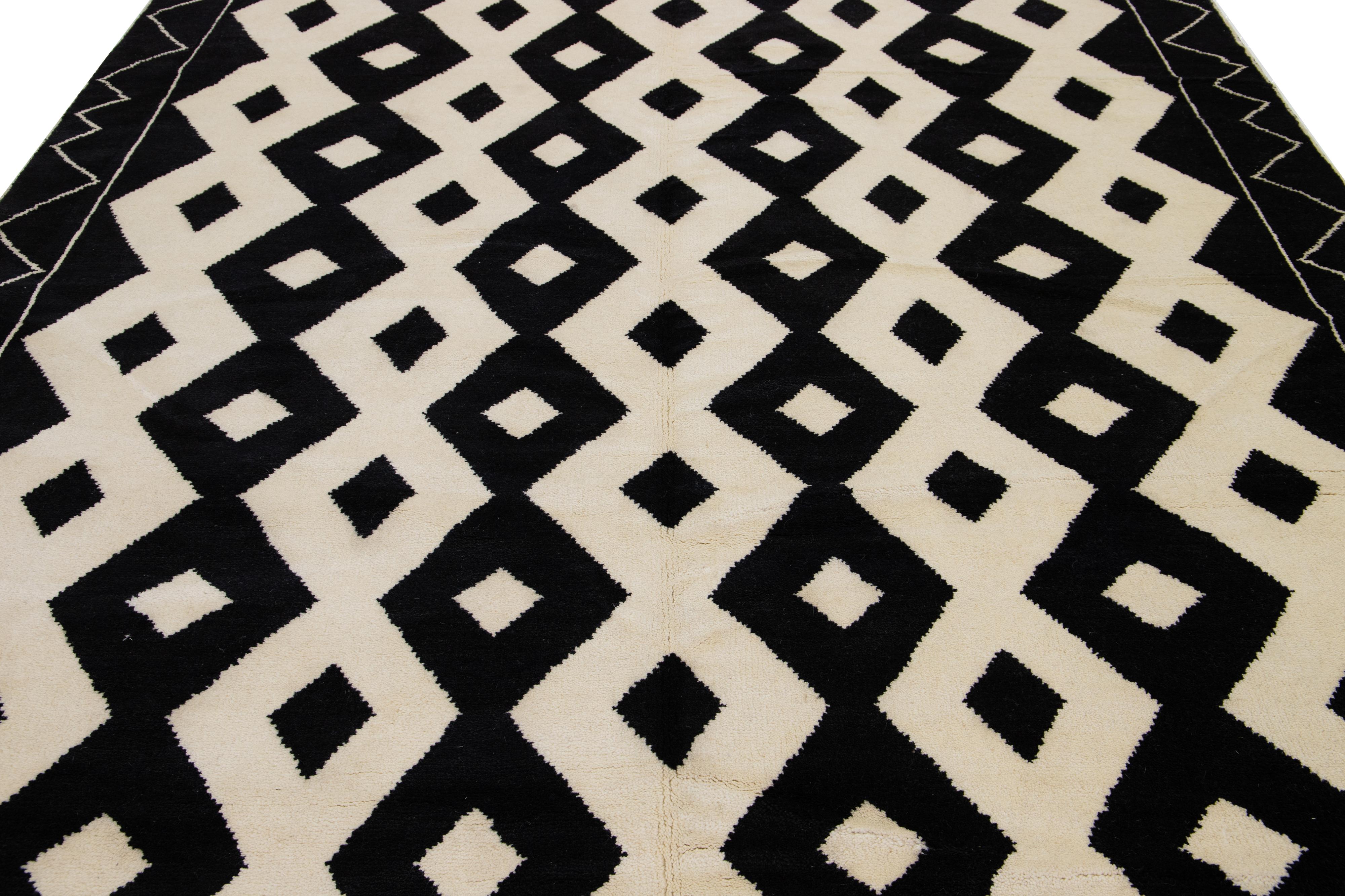 Handmade Tribal Moroccan Style Modern Wool Rug With Ivory and Black Design In New Condition For Sale In Norwalk, CT