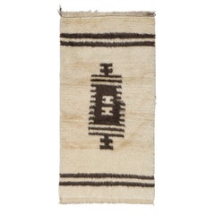 Alfombra Tulu hecha a mano con lana natural beige y marrón. Opciones personalizadas disponibles