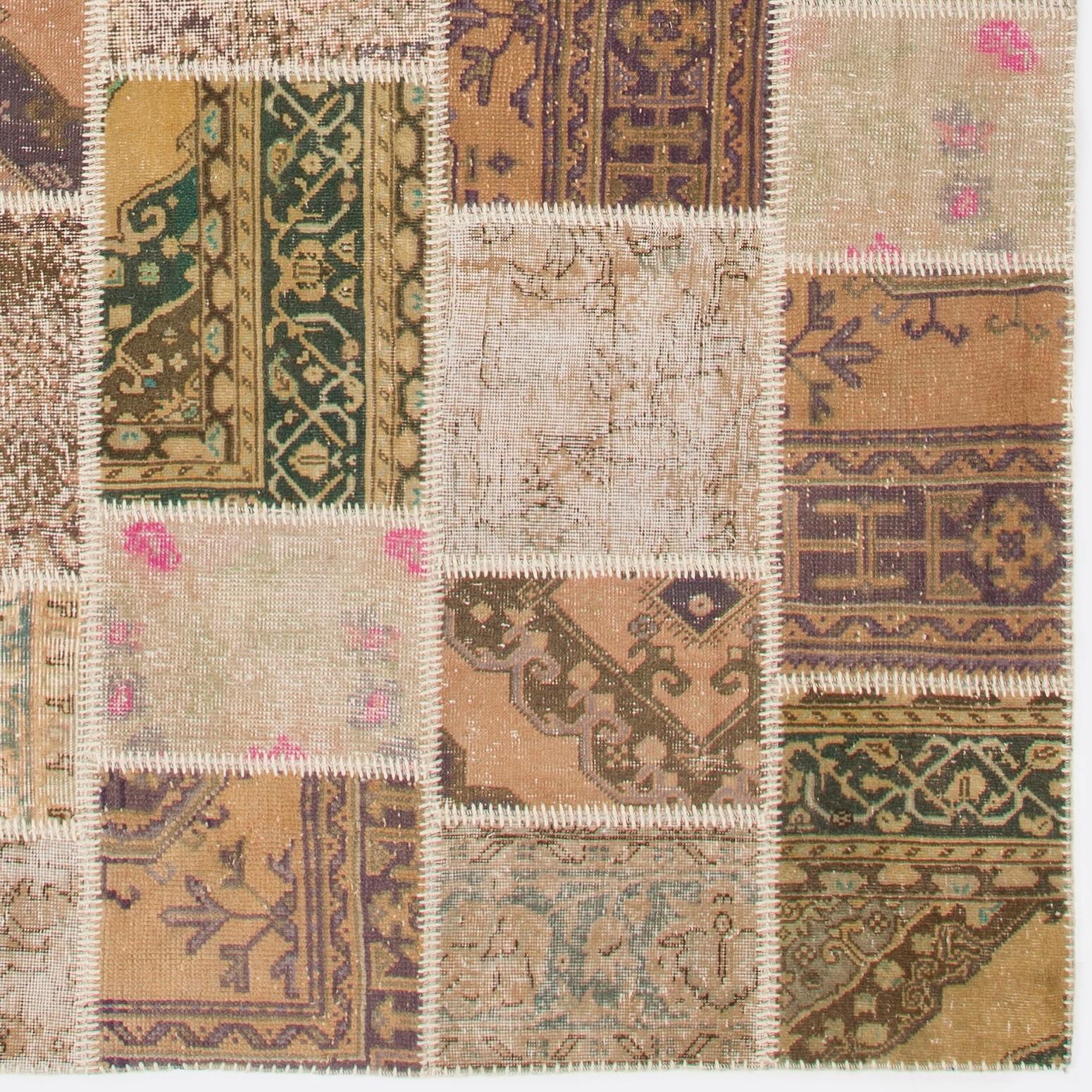Handgefertigter türkischer Oushak-Patchwork-Teppich, neu interpretiert, maßgefertigt (Türkisch) im Angebot