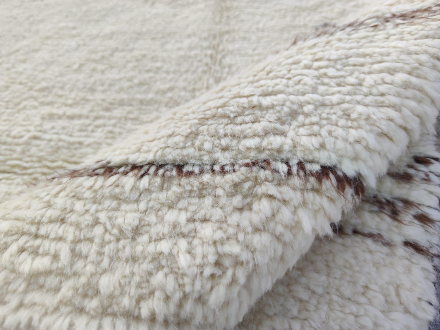 Handmade Turkish Tulu Rug, 100% Natural Un-Dyed Wool, Modern Scandinavian Carpet For Sale 1