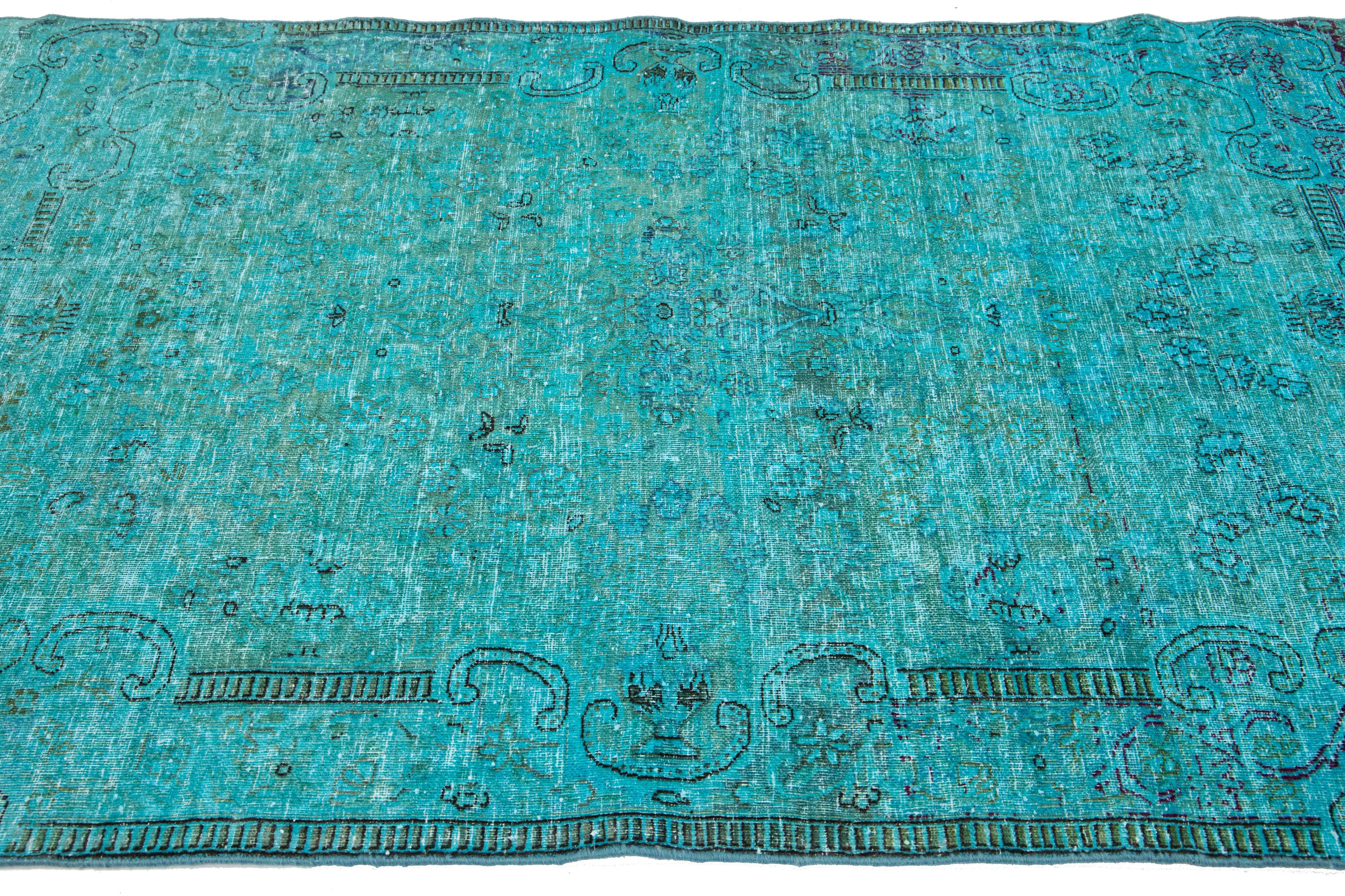 Tapis persan teinté turquoise fait à la main avec motif sur toute la surface 4 x 6 Bon état - En vente à Norwalk, CT
