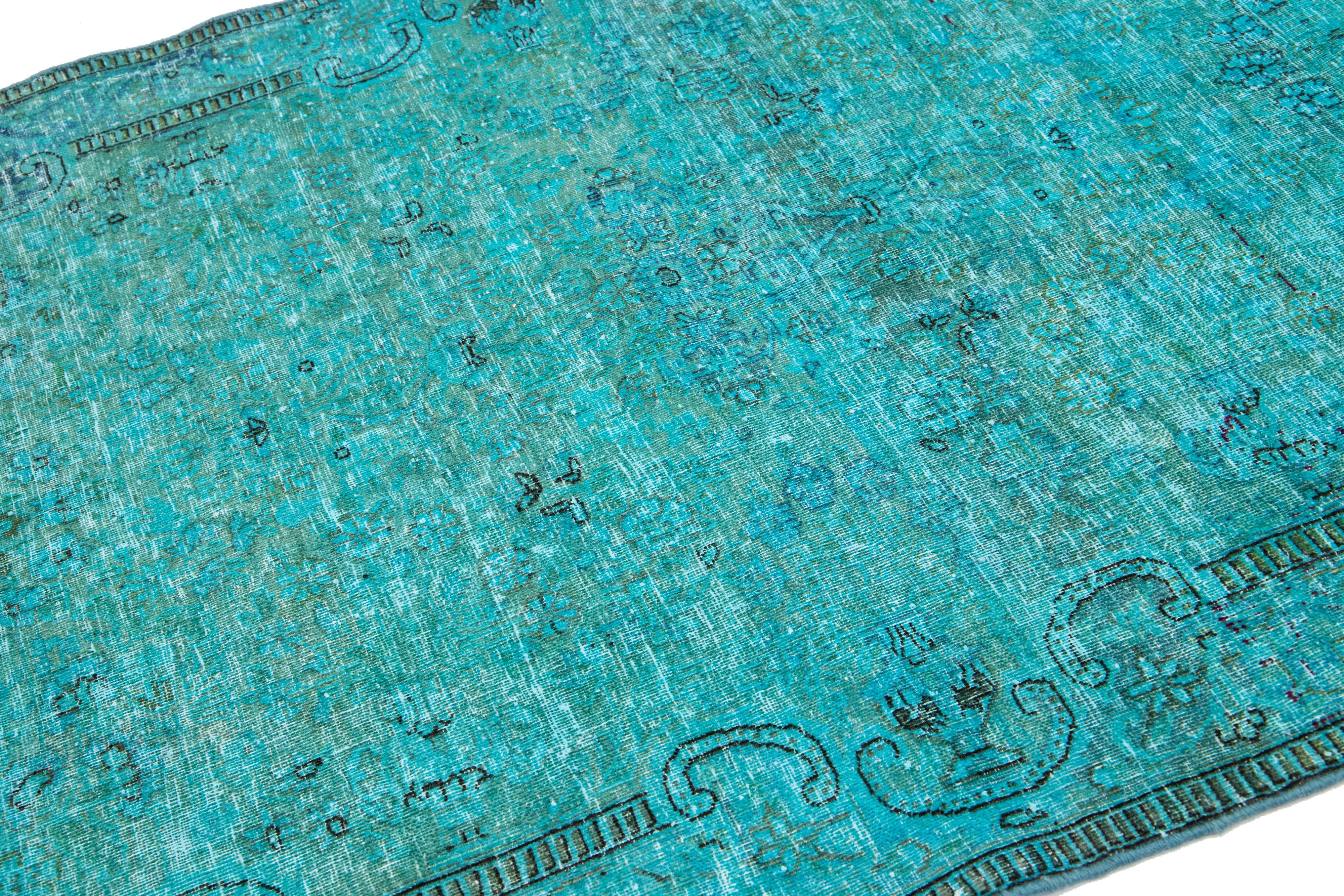 20ième siècle Tapis persan teinté turquoise fait à la main avec motif sur toute la surface 4 x 6 en vente