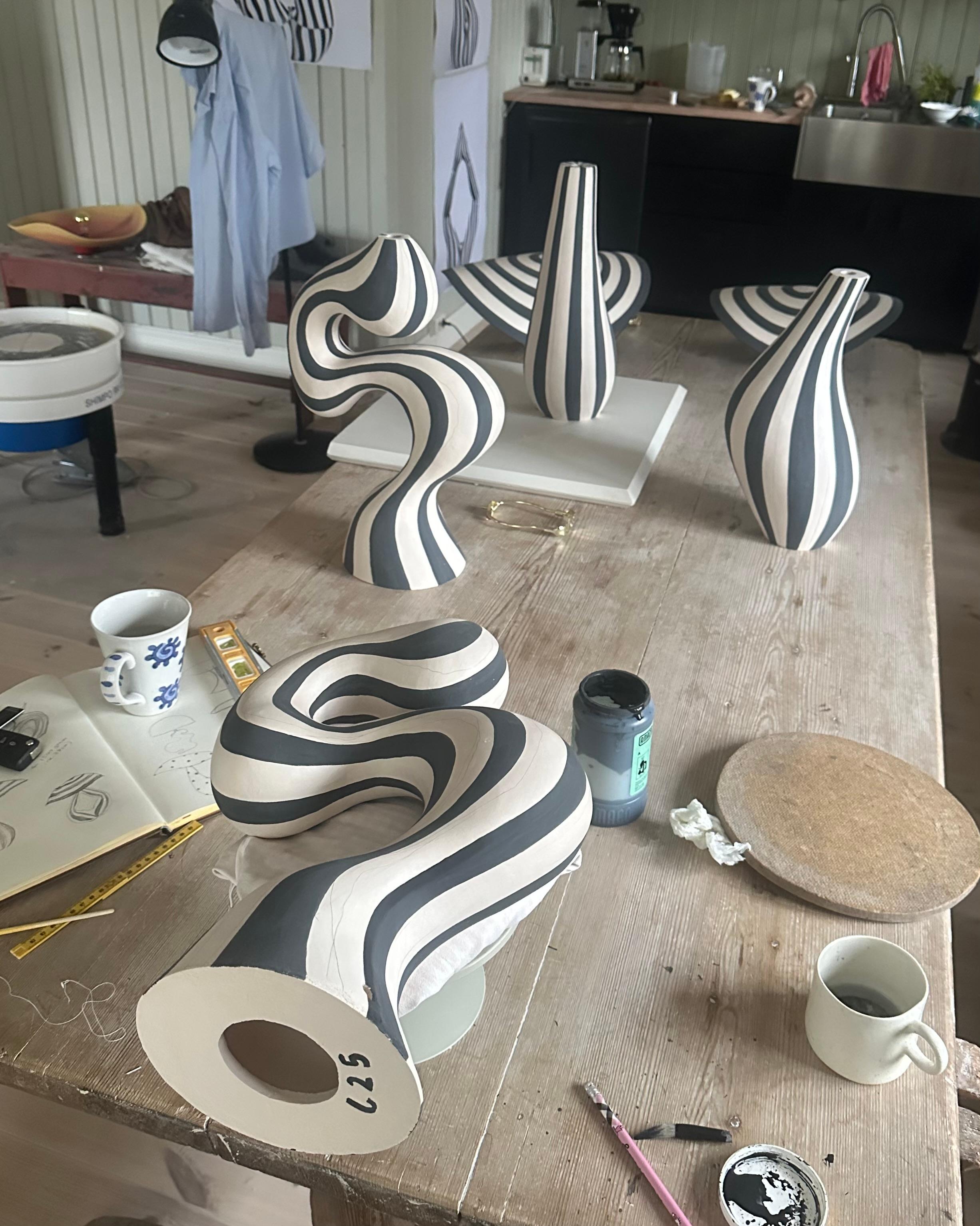 Lámparas gemelas hechas a mano por el artista noruego Jossolini Siglo XXI y contemporáneo en venta