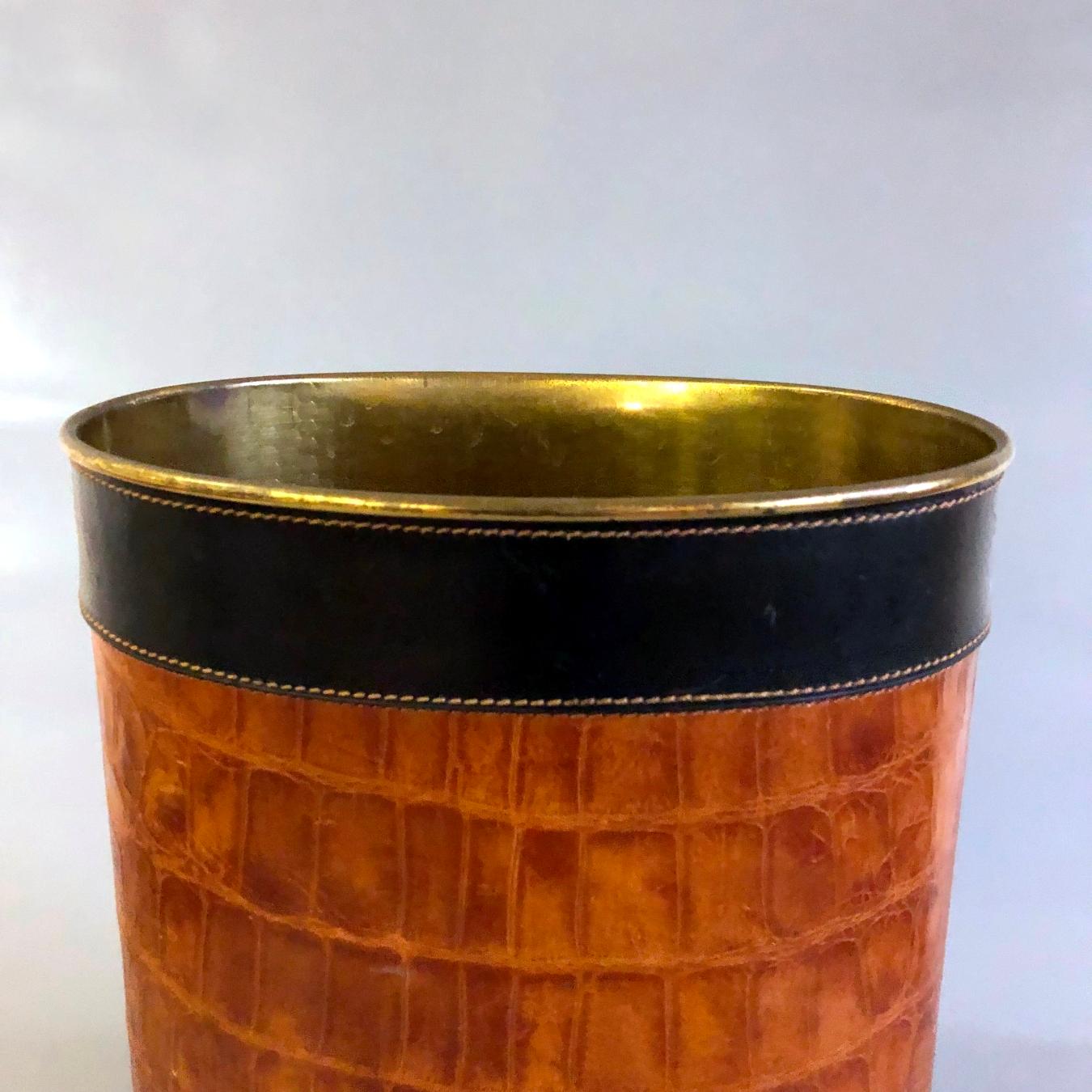 Handmade Umbrella Stand Brass and Stitched Leather, Italy, 1970s In Good Condition For Sale In BUDAPEST, HU