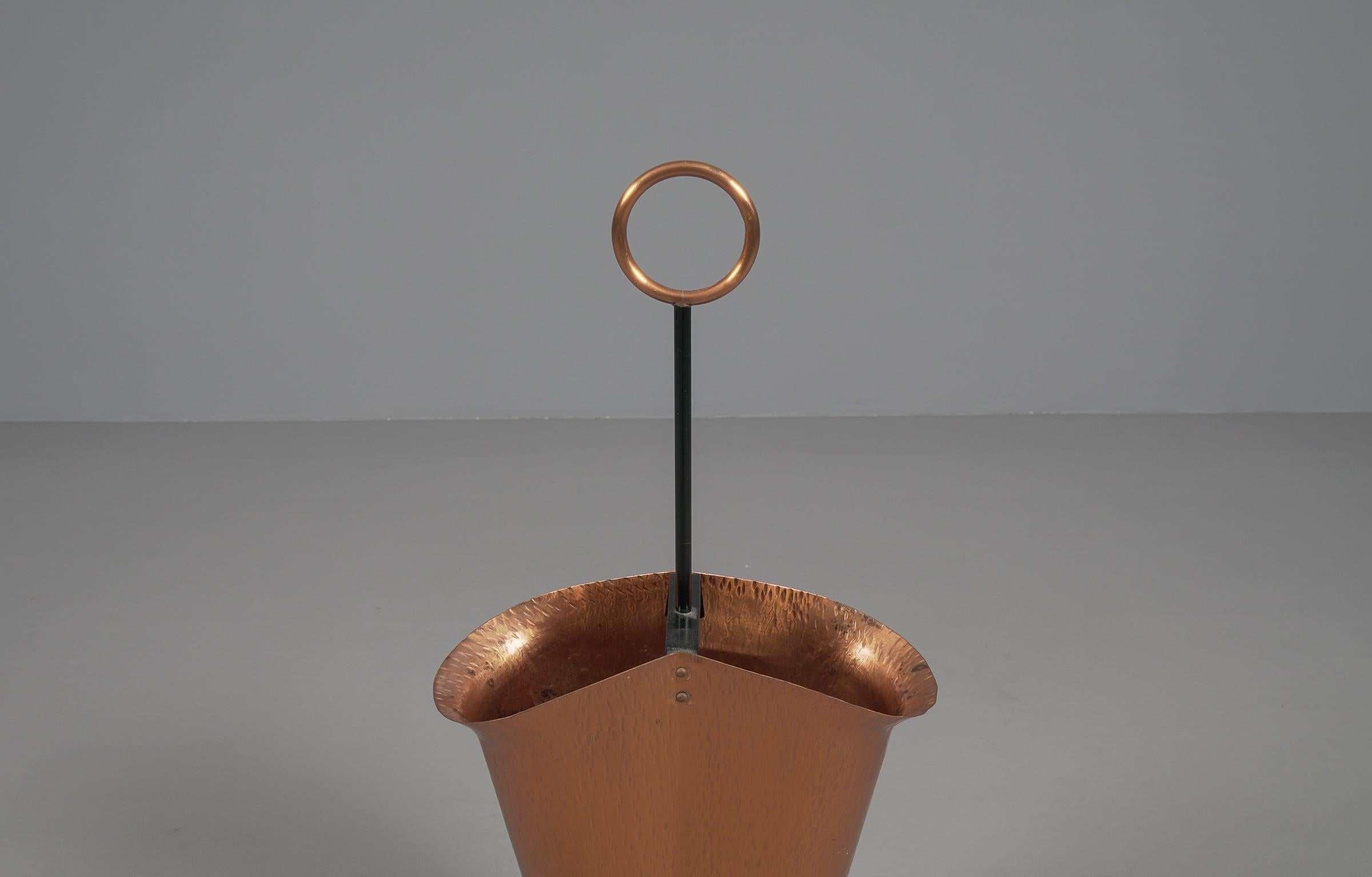 Handmade Umbrella Stand in Copper and Brass, 1960s, Austria For Sale 1