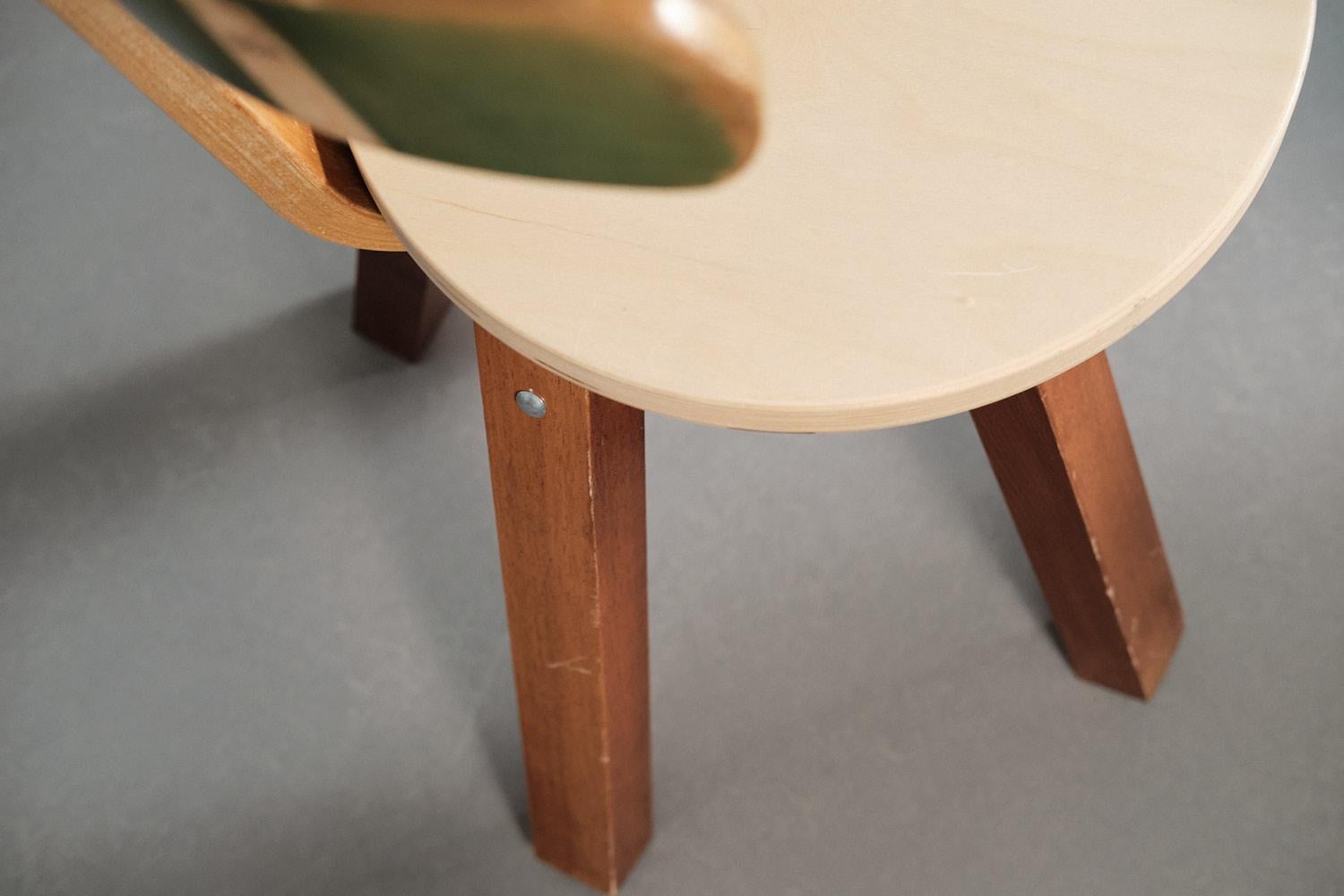 Einzigartiger Stuhl T400 aus recyceltem Holz von Curro Claret im Angebot 2