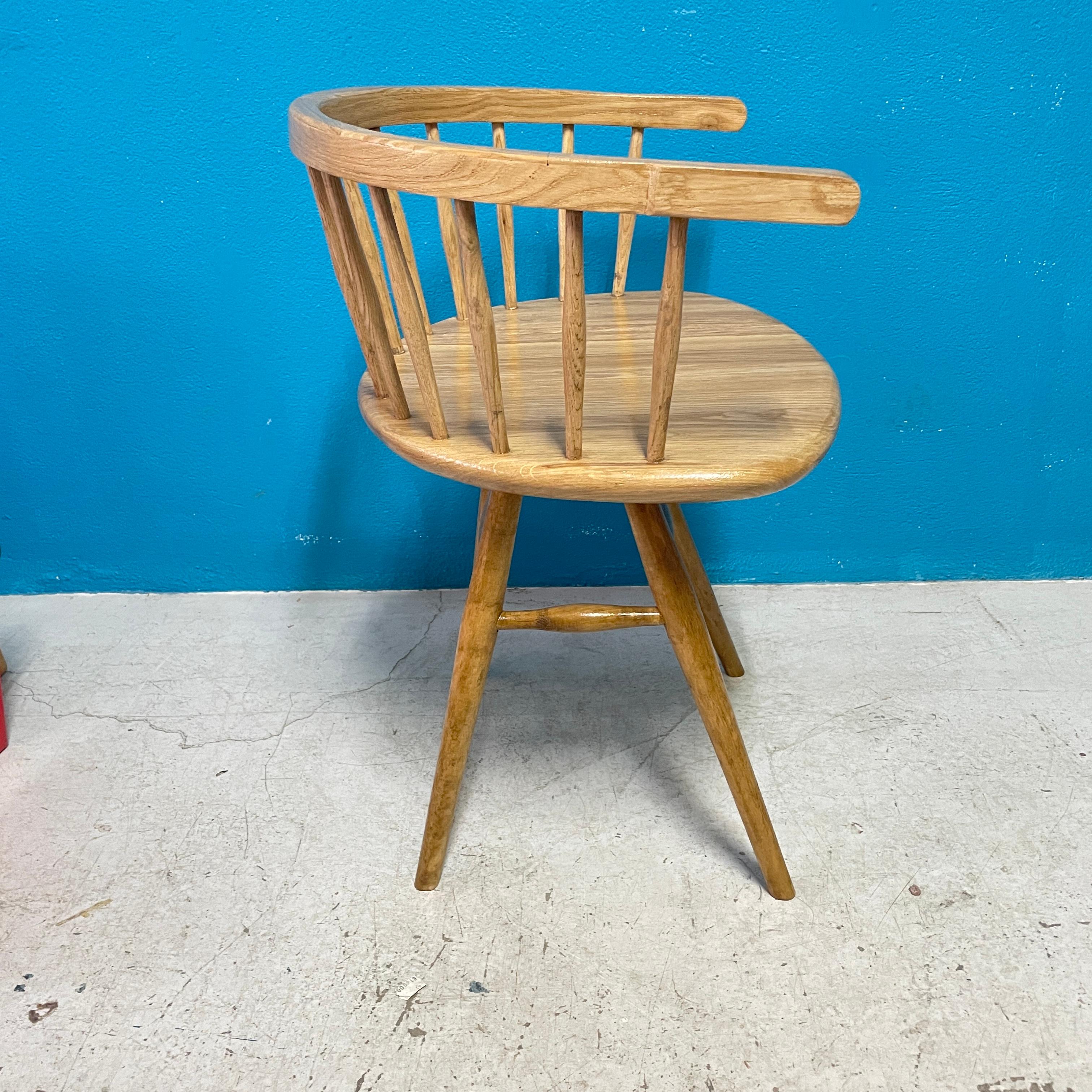 Handmade Unique Oakwood Chair In Good Condition In Turku, FI