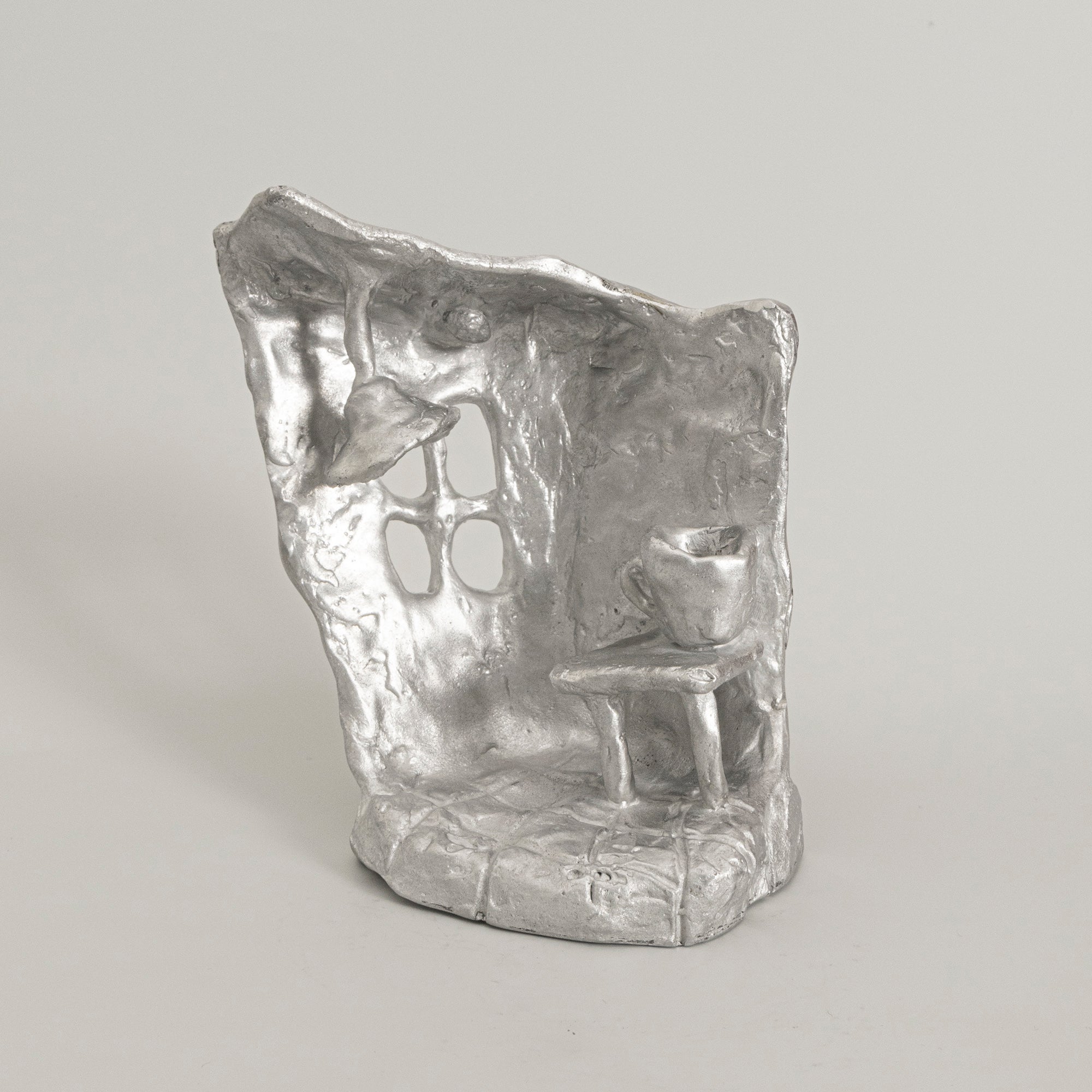 Sculpture sur pied en fonte d'aluminium fabriquée à la main représentant "l'étude de nuit". en vente