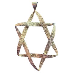 Handgefertigter 14k Gold texturierter Davidstern-Anhänger im Vintage-Stil