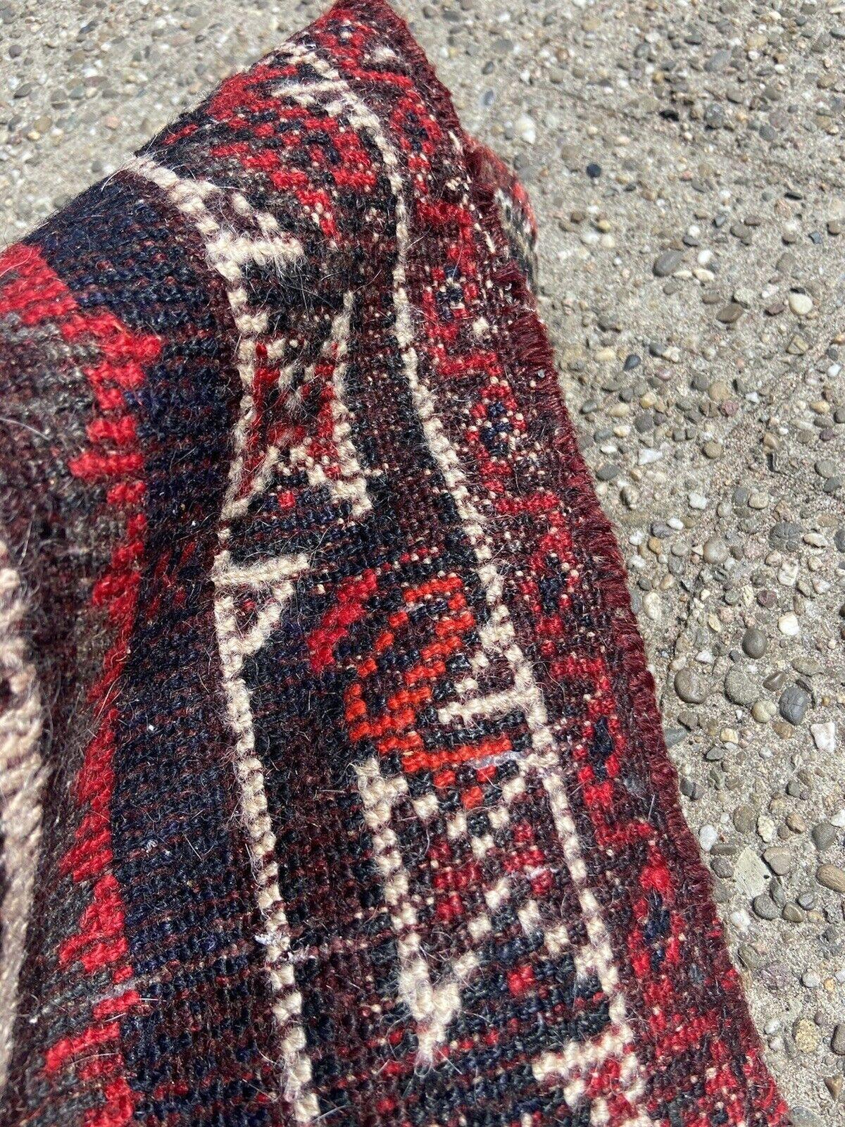 Handmade Vintage Afghan Baluch Collectible Bagface 2.1' x 2.2', 1950s - 1S22 In Good Condition For Sale In Bordeaux, FR