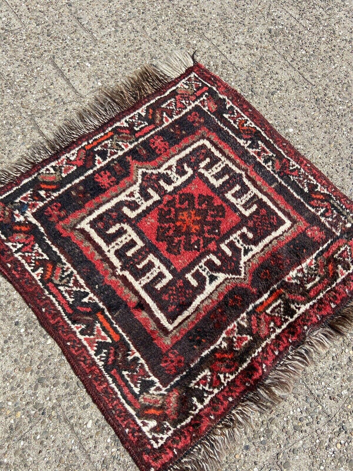 Handmade Vintage Afghan Baluch Collectible Bagface 2.1' x 2.2', 1950s - 1S22 For Sale 3
