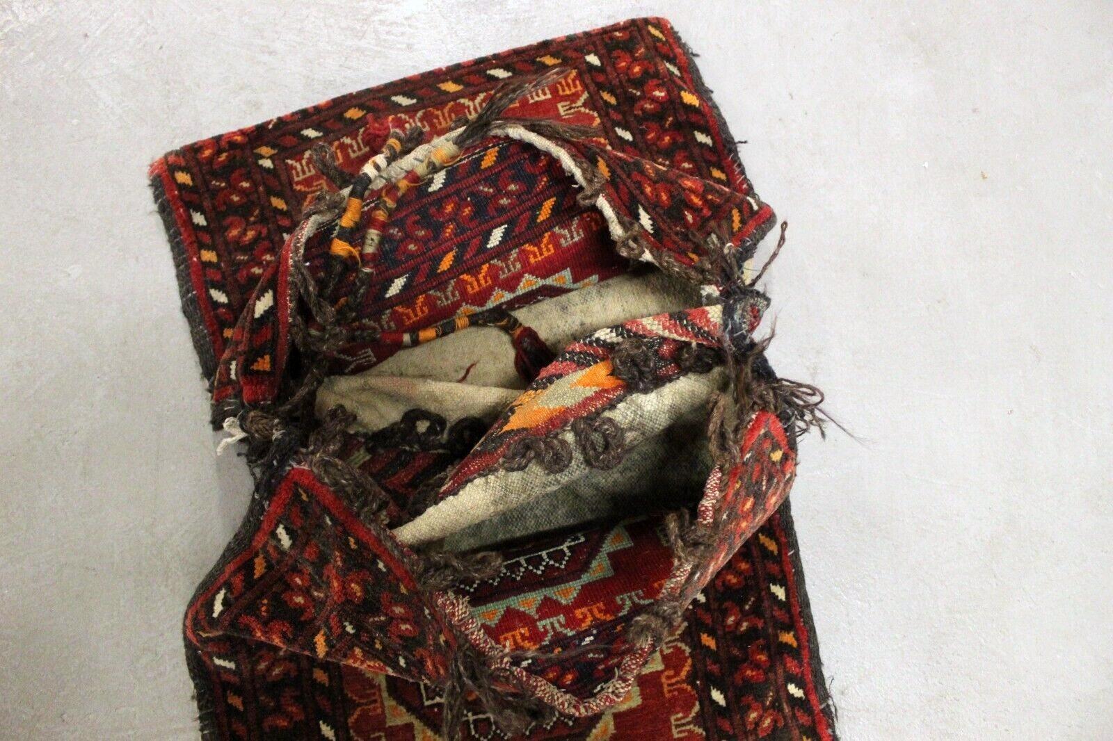 Français Sac à sel de collection vintage fait à la main par les Baloutches afghans 1.11' x 3.8', 1940s - 1K13 en vente