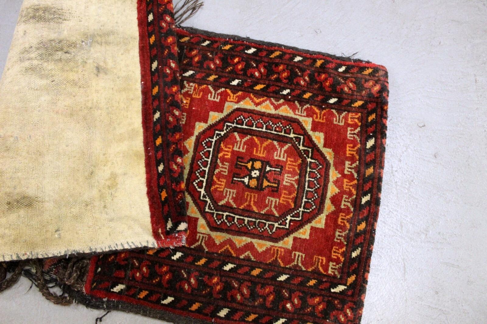 Noué à la main Sac à sel de collection vintage fait à la main par les Baloutches afghans 1.11' x 3.8', 1940s - 1K13 en vente