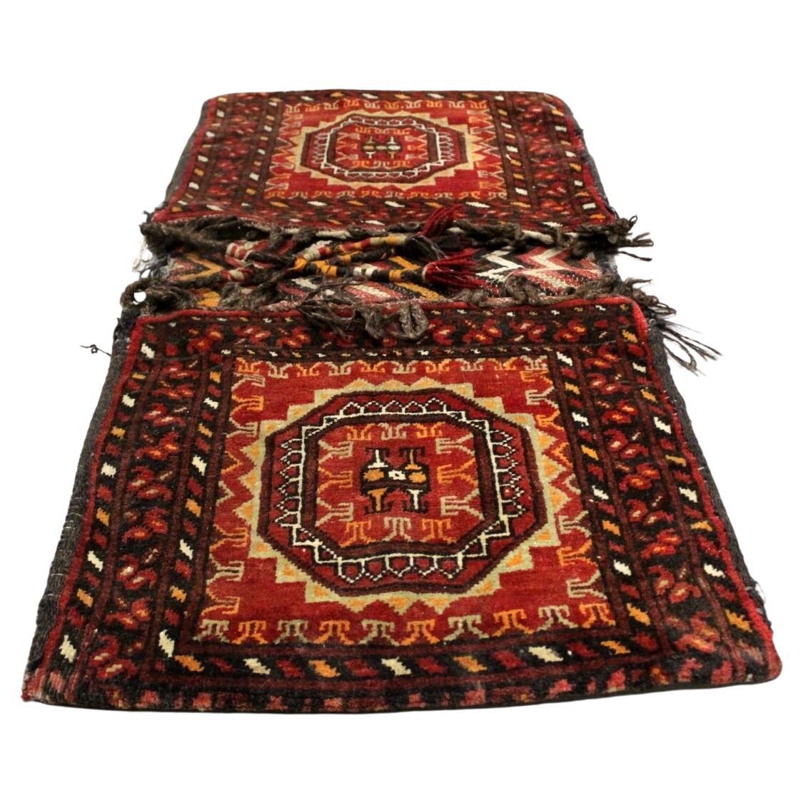 Sac à sel de collection vintage fait à la main par les Baloutches afghans 1.11' x 3.8', 1940s - 1K13 en vente