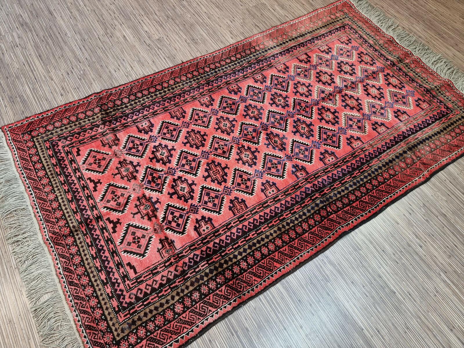 Handmade Vintage Afghan Baluch Prayer Rug 2.4' x 4.7', 1960s - 1D94 In Good Condition For Sale In Bordeaux, FR