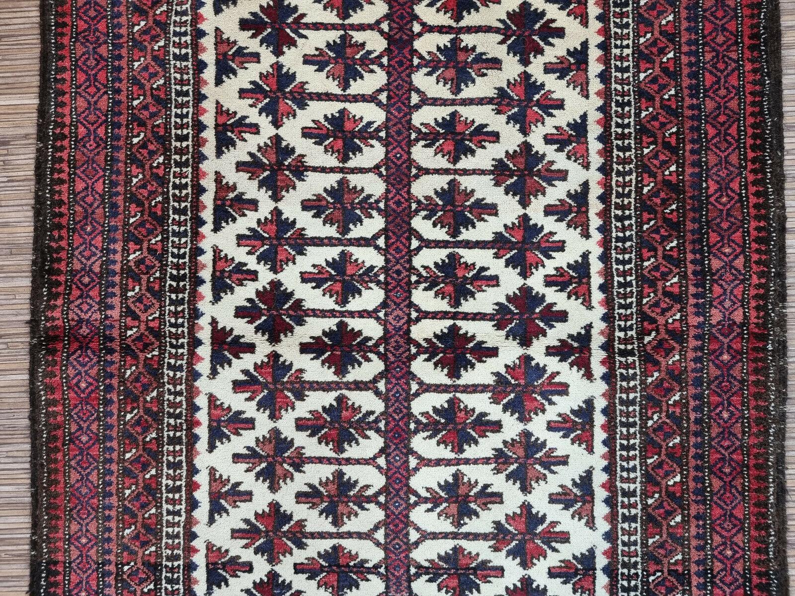 Wool Handmade Vintage Afghan Baluch Prayer Rug 2.7' x 5.5', 1950s - 1D90 For Sale