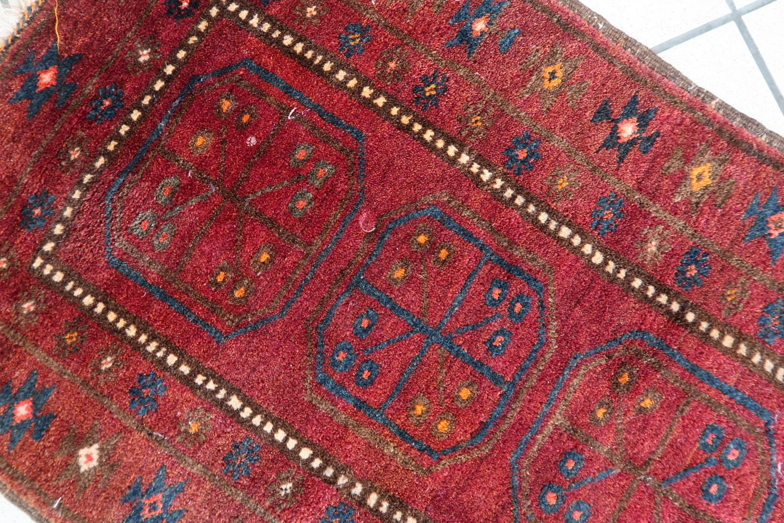 Tappeto afgano d'epoca Baluch fatto a mano 2' x 3,5' 1950 - 1С1169 in vendita 3