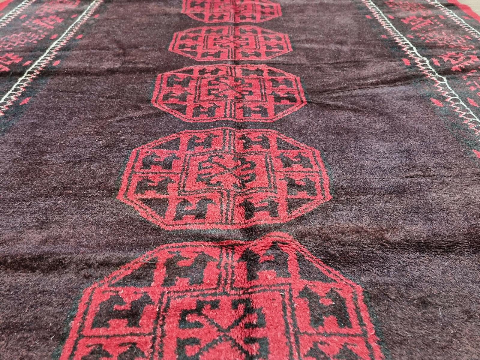 Handgefertigter afghanischer Belutsch-Teppich 4' x 6,1', 1950er Jahre - 1D92 im Angebot 4