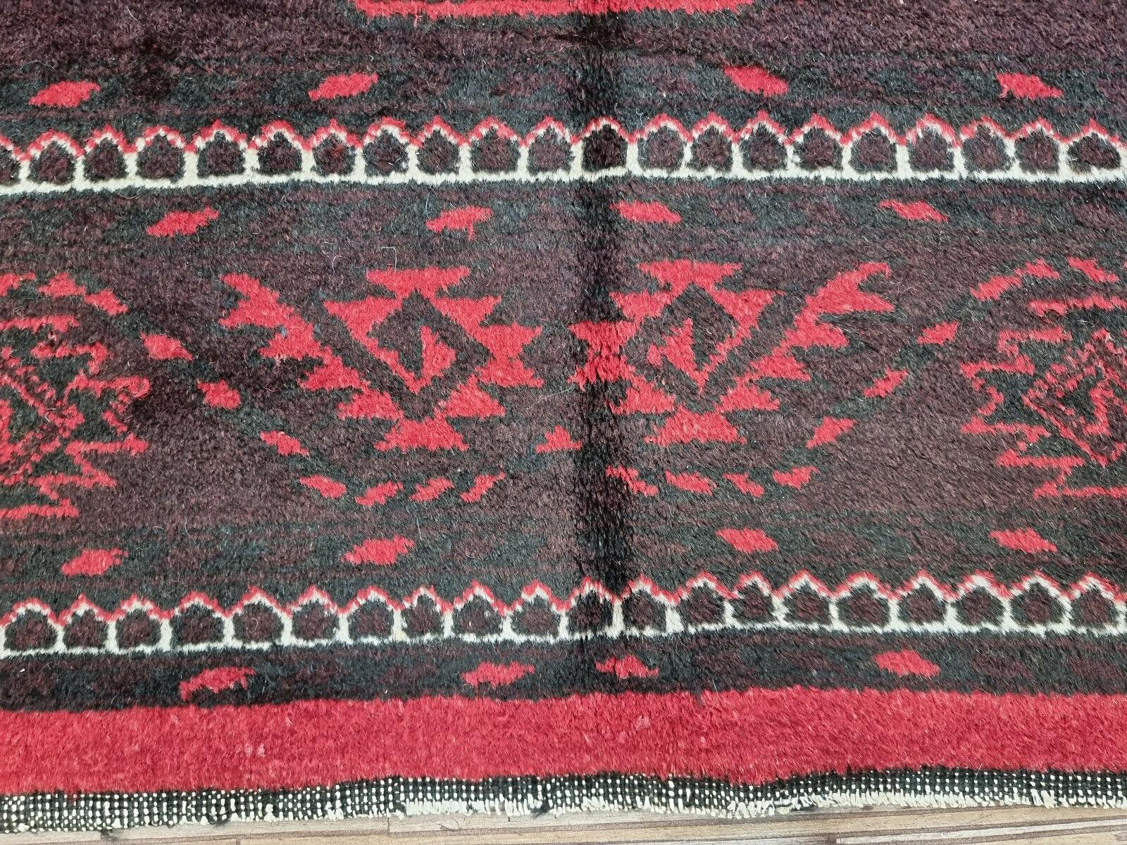 Handmade Vintage Afghan Baluch Rug 4' x 6.1', 1950s - 1D92 For Sale 3