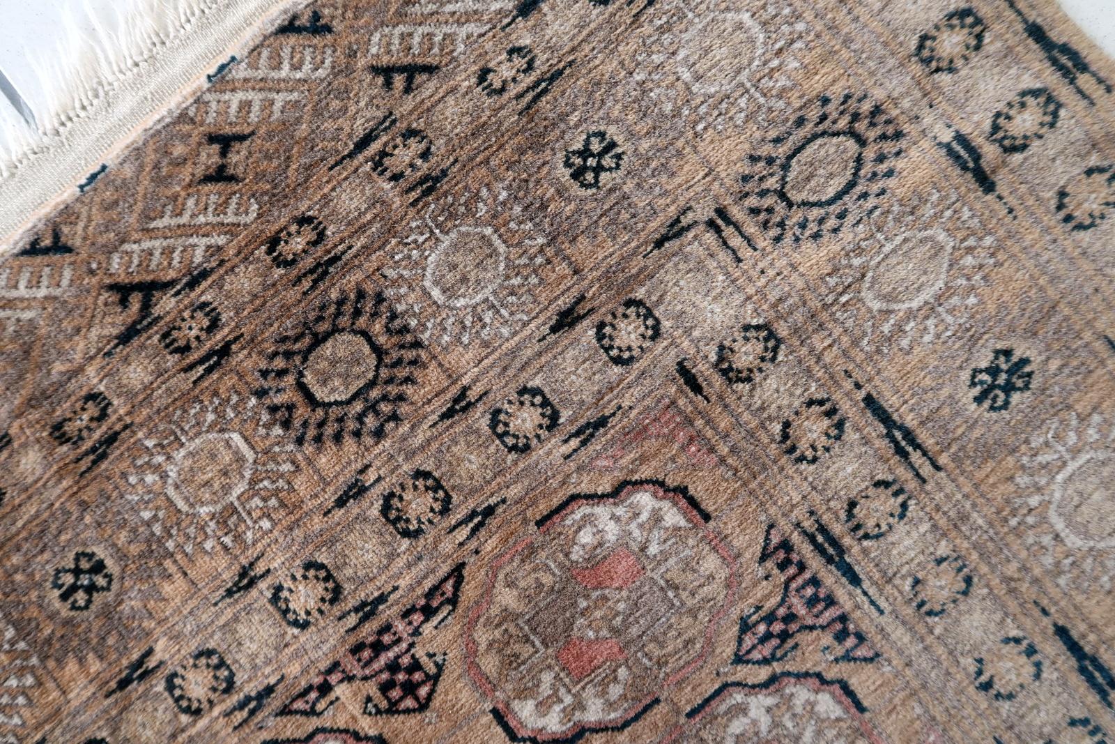 Tappeto afgano d'epoca Baluch fatto a mano 4,1' x 6,5' 1960 - 1С1172 in vendita 3