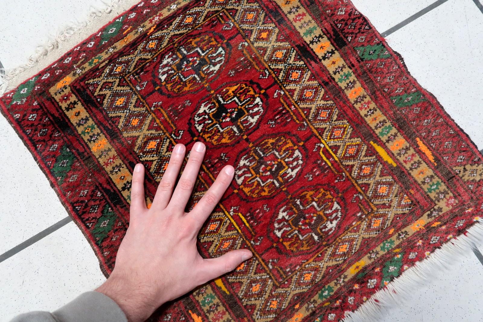 Handmade Vintage Afghan Ersari Mat Rug 1960s, 1C1070 For Sale 5