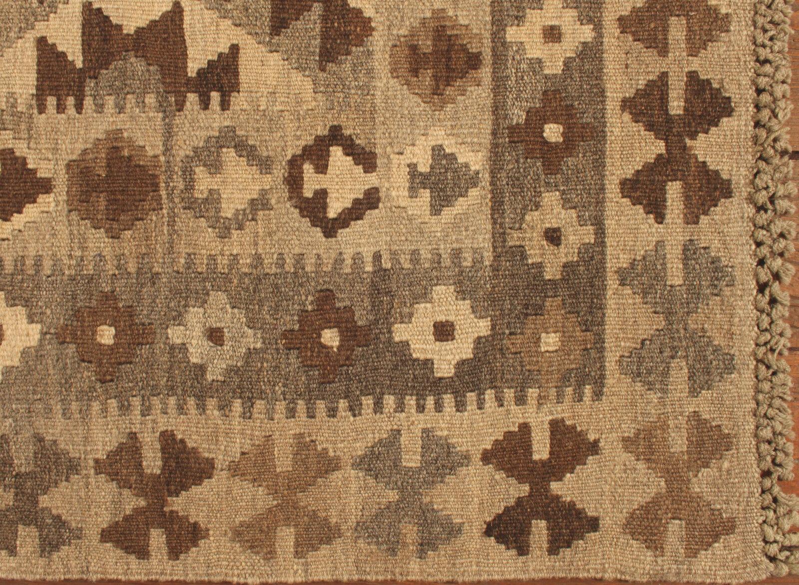 Late 20th Century Handmade Vintage Afghan Flatweave Kilim 3.9' x 6.3', 1980s - 1T08 For Sale