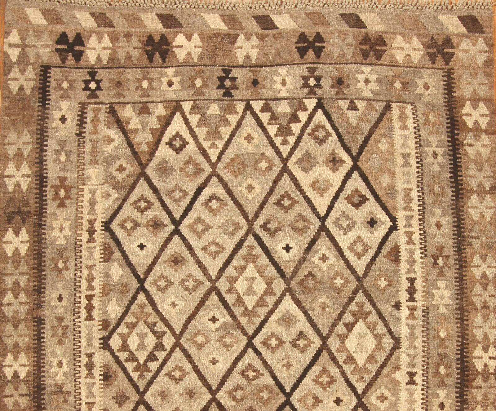 Handmade Vintage Afghan Flatweave Kilim 5.2' x 6.1', 1980s - 1T11 For Sale 5