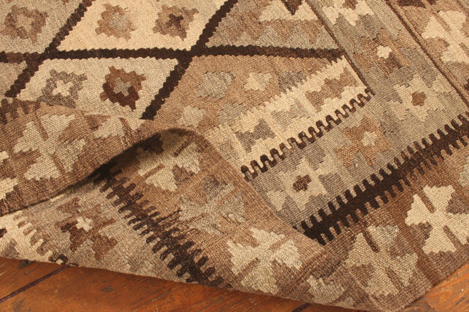 Handmade Vintage Afghan Flatweave Kilim 5.2' x 6.1', 1980s - 1T11 1
