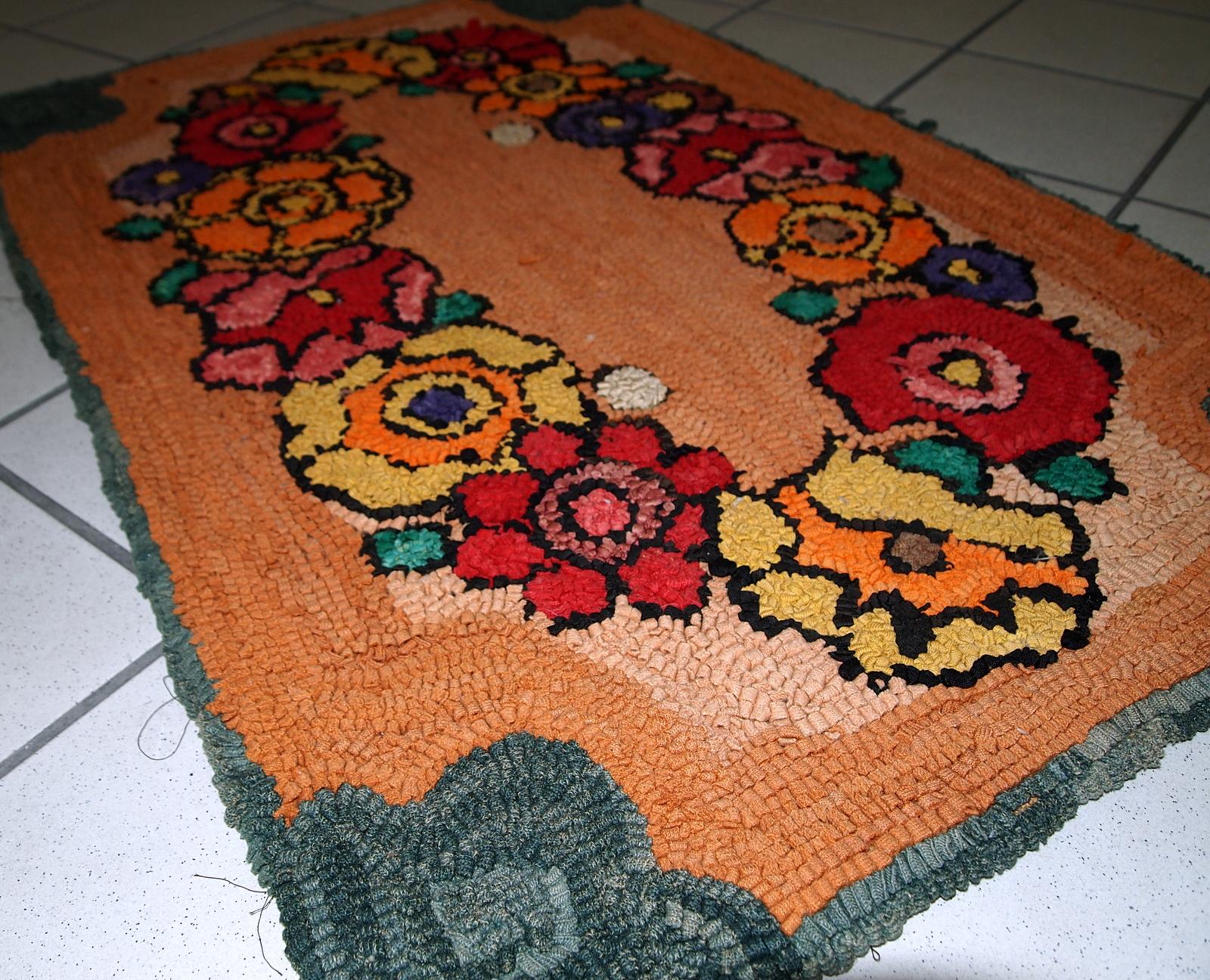 Handmade Vintage American Hooked Rug, 1940s, 1C21 In Good Condition For Sale In Bordeaux, FR