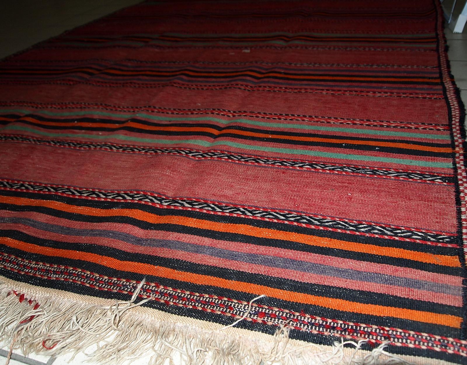 Asian Handmade Vintage Ardabil Style Rug, 1940s, 1C596 For Sale