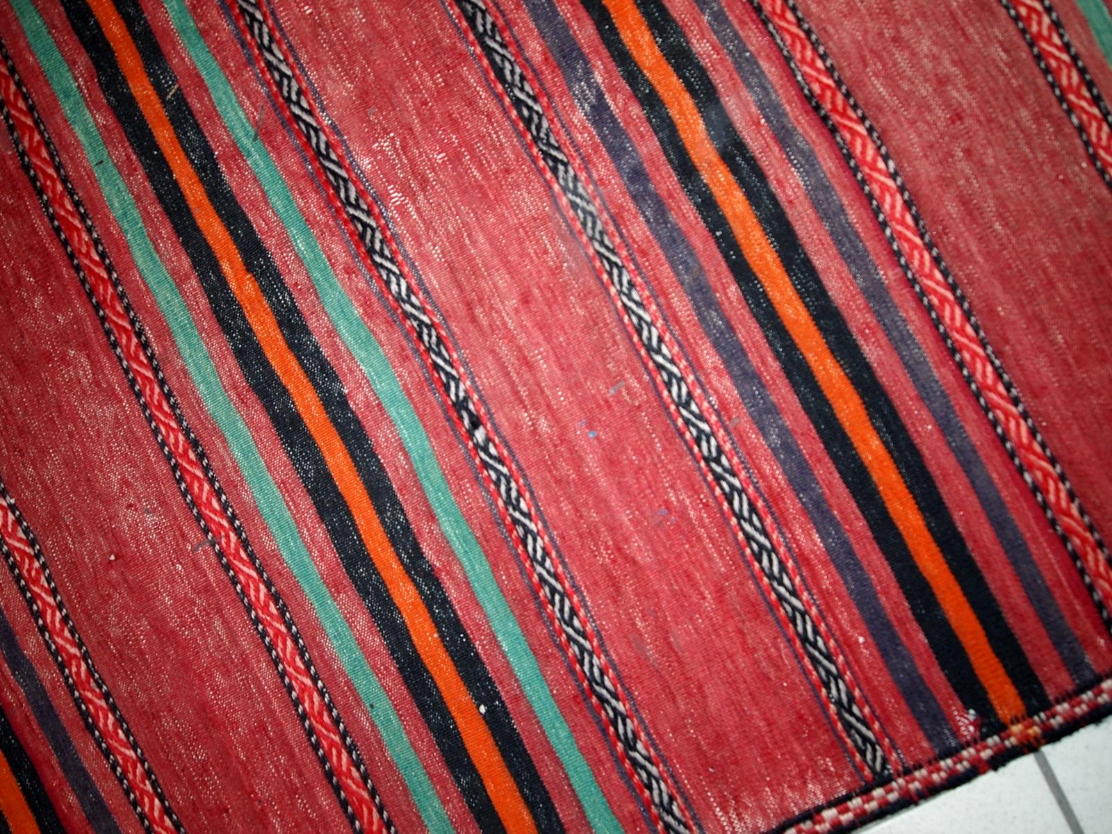 Handmade Vintage Ardabil Style Rug, 1940s, 1C596 For Sale 2