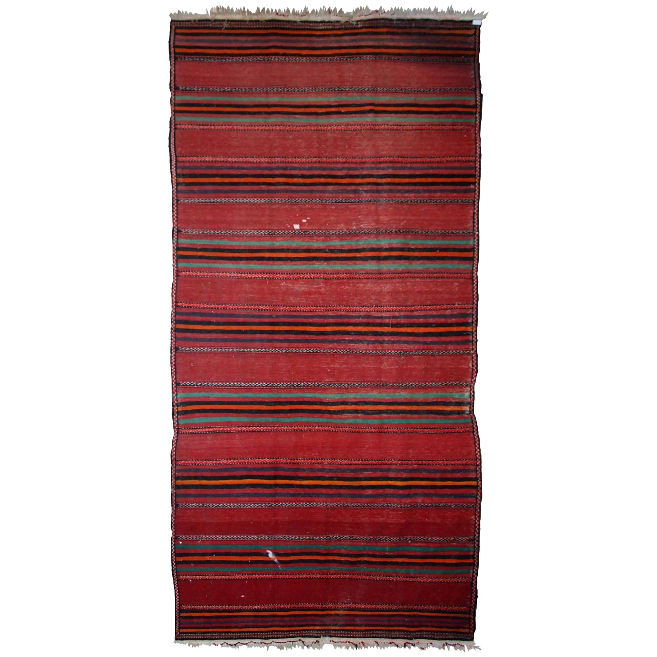 Handmade Vintage Ardabil Style Rug, 1940s, 1C596 For Sale